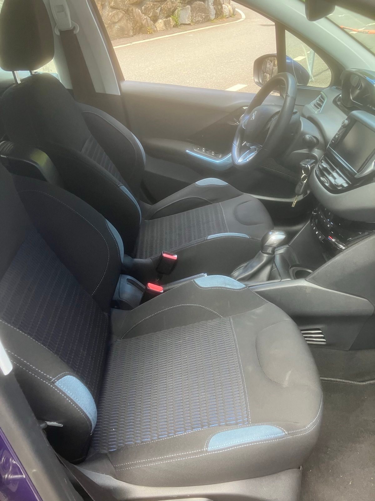 PEUGEOT 208 1.6 VTI Allure-image-4