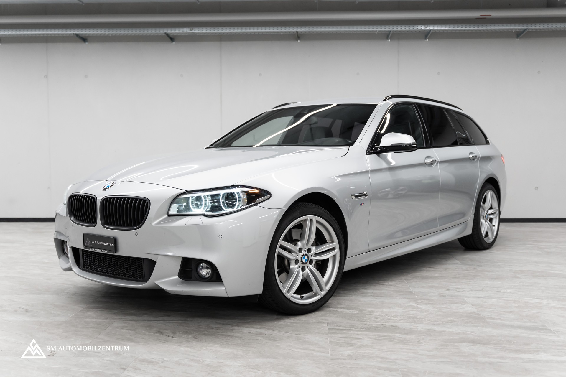 BMW 528i xDrive Touring Steptronic xDrive M Sport / Rückfahrkamera / Komfortzugang / Ambiente