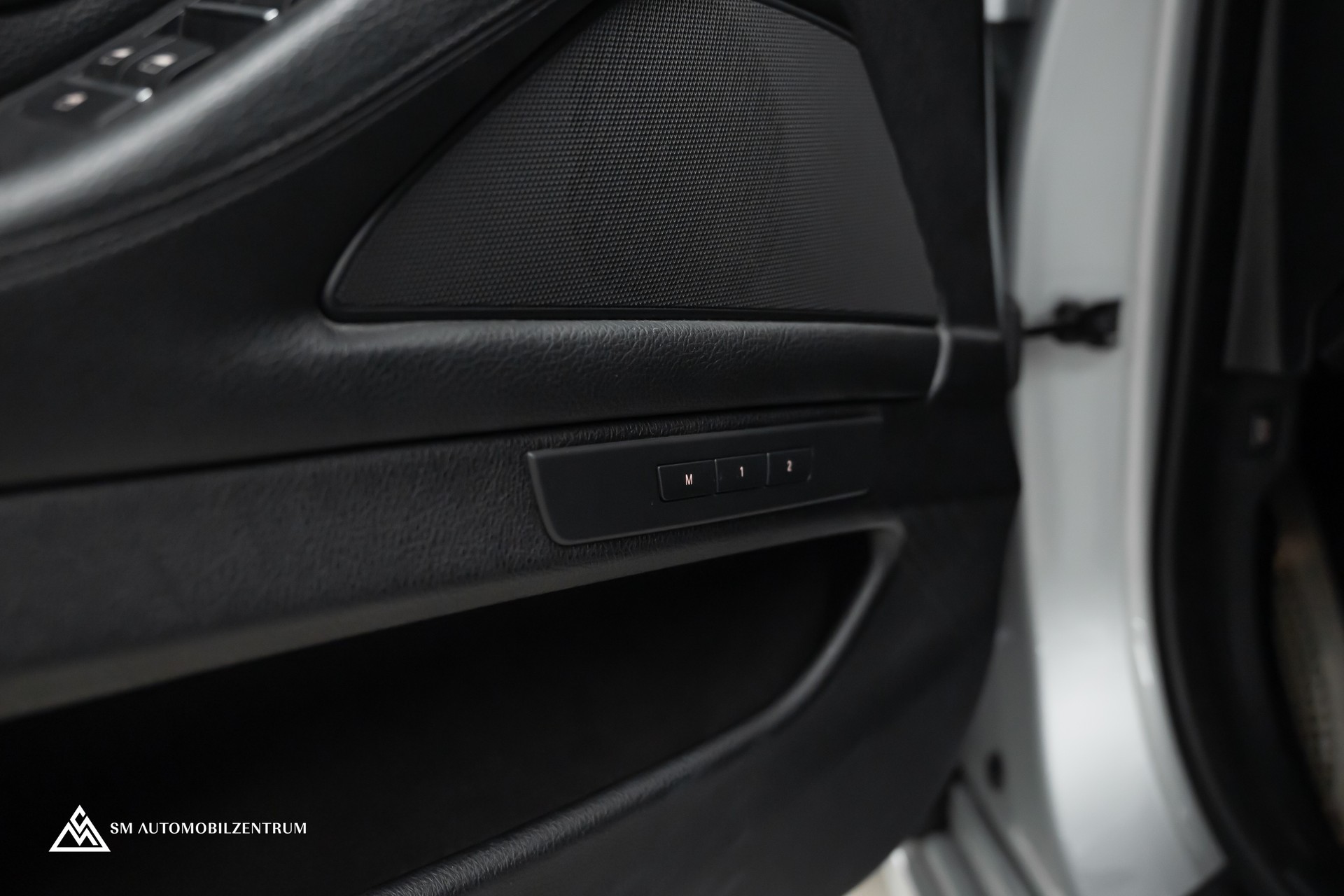 BMW 528i xDrive Touring Steptronic xDrive M Sport / Rückfahrkamera / Komfortzugang / Ambiente-image-15