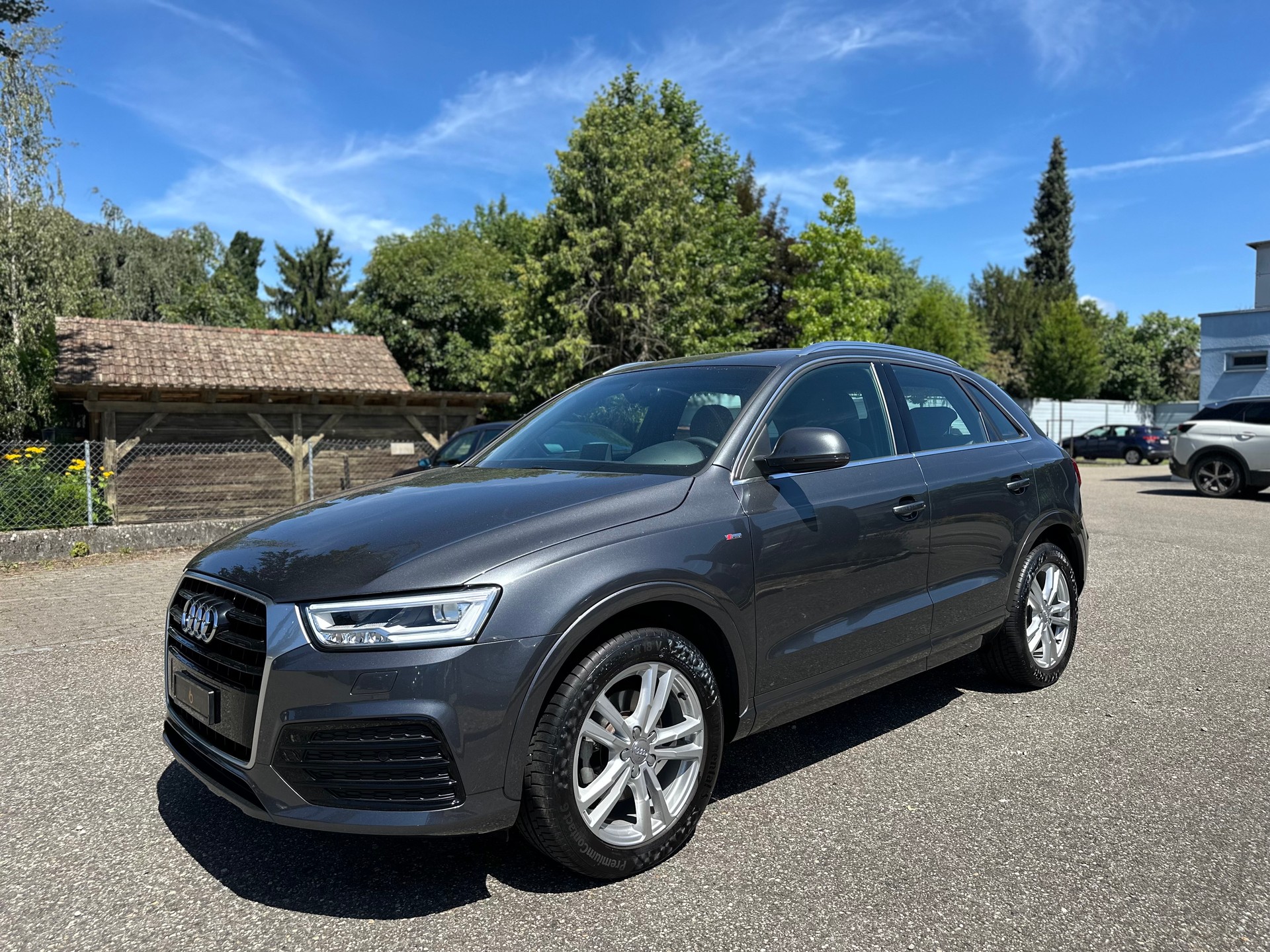 AUDI Q3 2.0 TDI quattro S-tronic-image-3