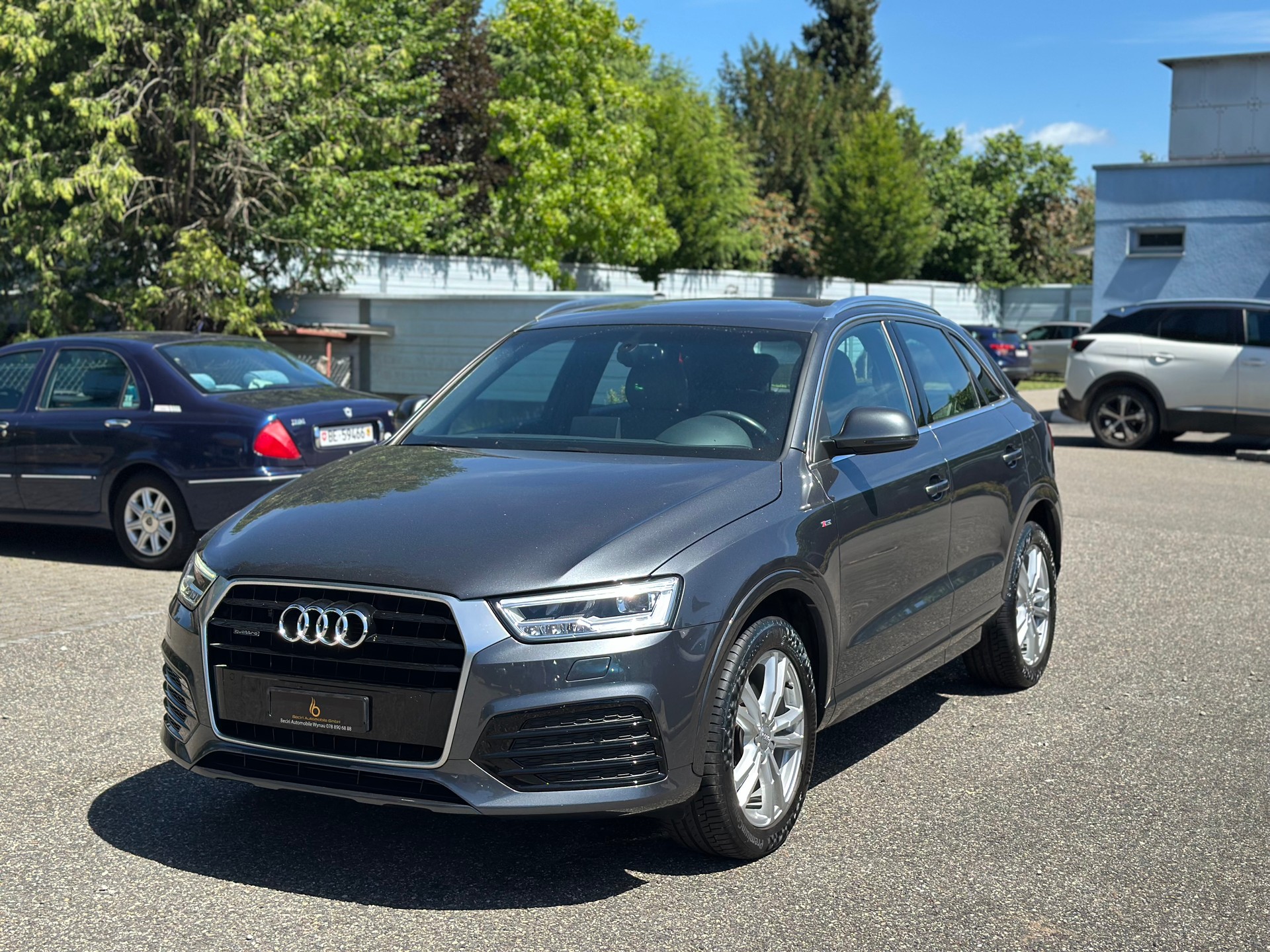 AUDI Q3 2.0 TDI quattro S-tronic-image-1