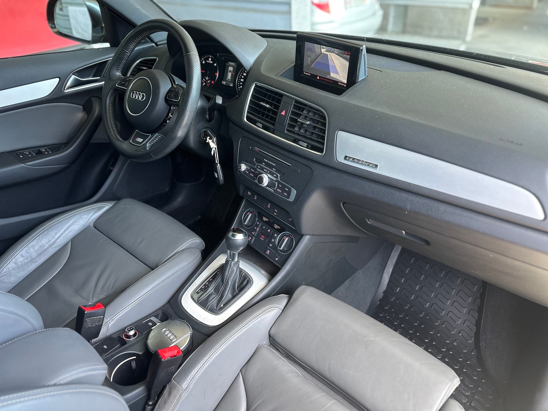 AUDI Q3 2.0 TDI quattro S-tronic-image-5