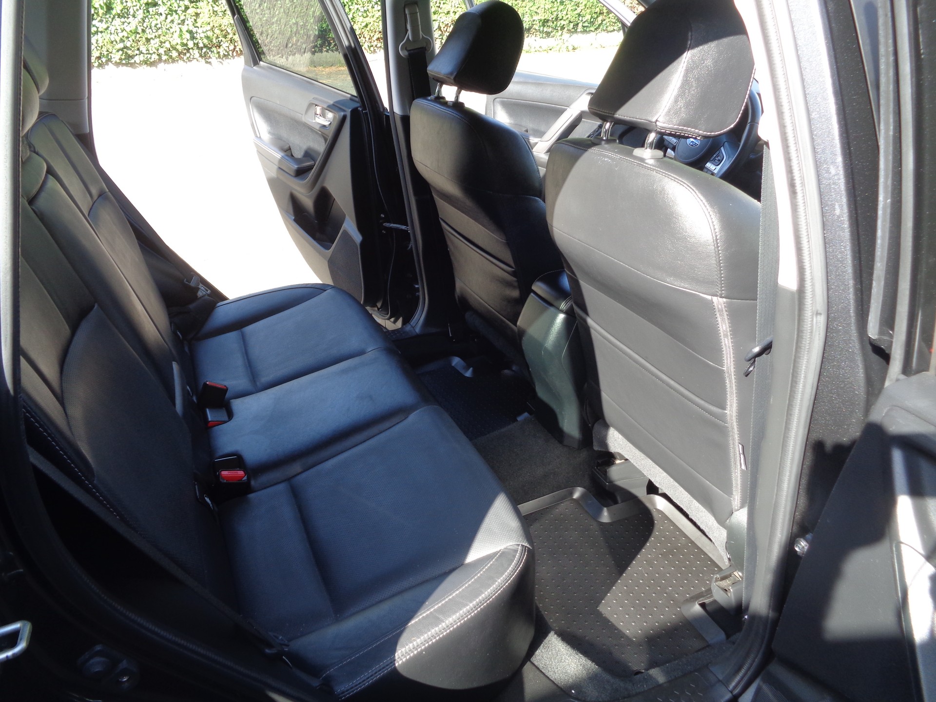 SUBARU Forester 2.0i Swiss Plus Lineartronic-image-10