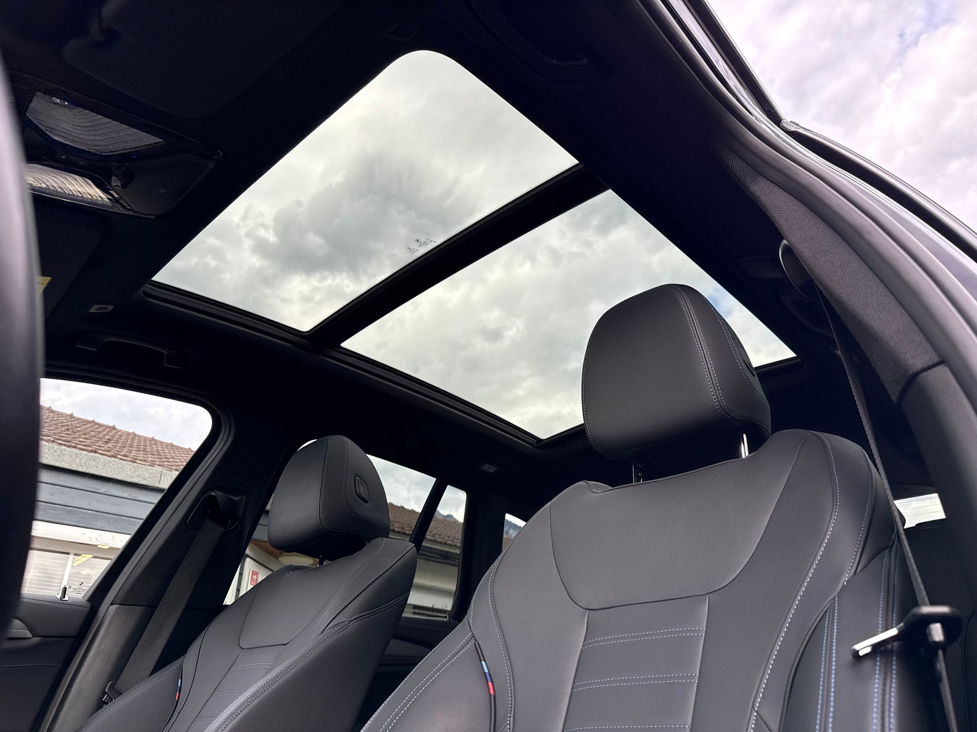 BMW X3 20d xDrive paddles *Traumausstattung*-image-11