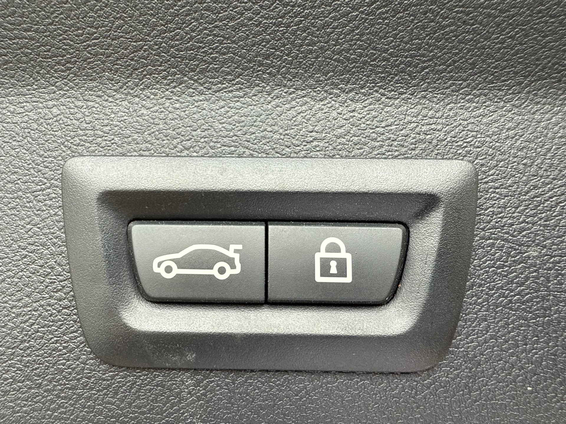 BMW X3 20d xDrive paddles *Traumausstattung*-image-14