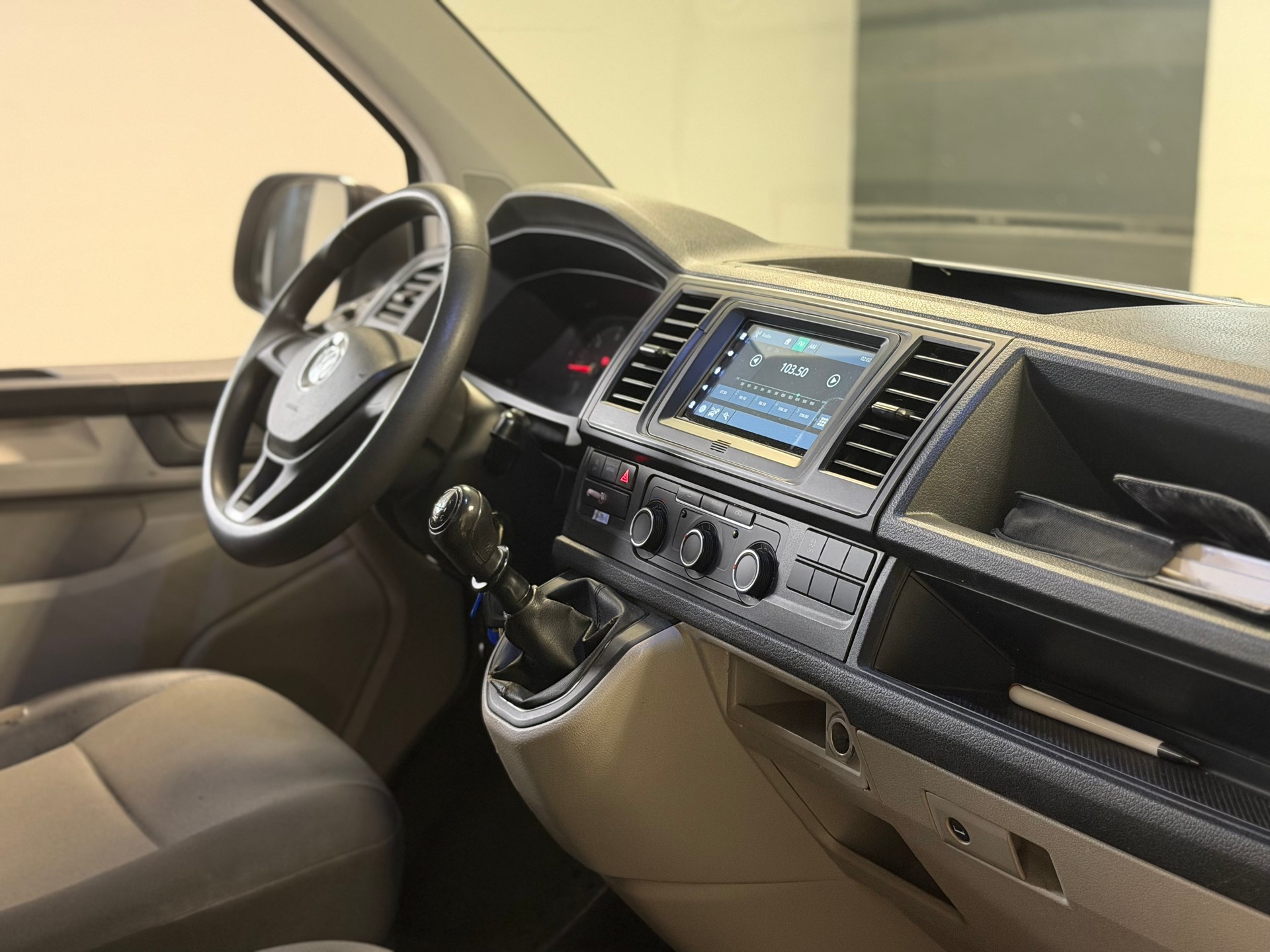 VW T6 2.0 TDI 4Motion-image-18