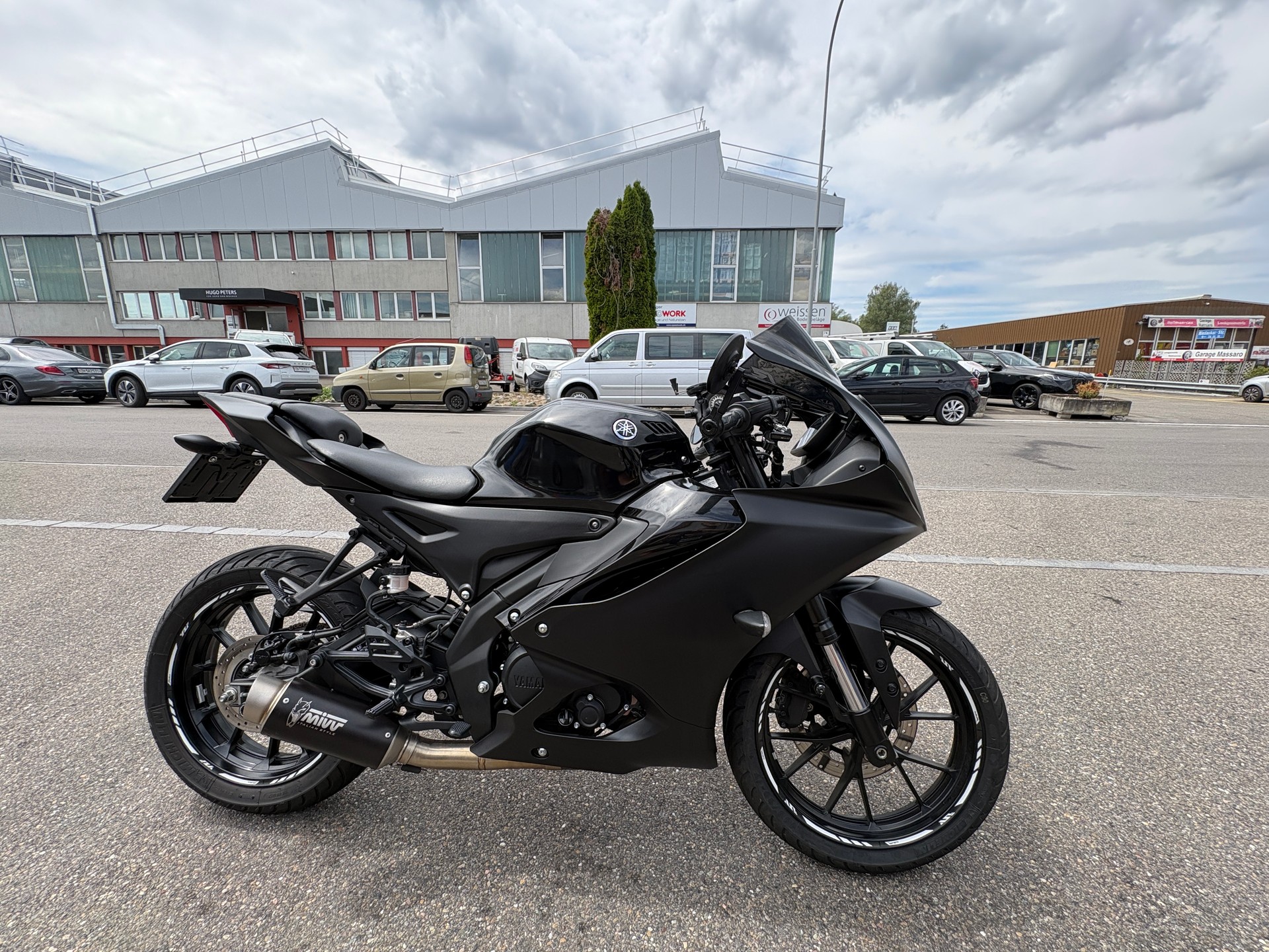 YAMAHA YZF-R 125 ABS-image-4
