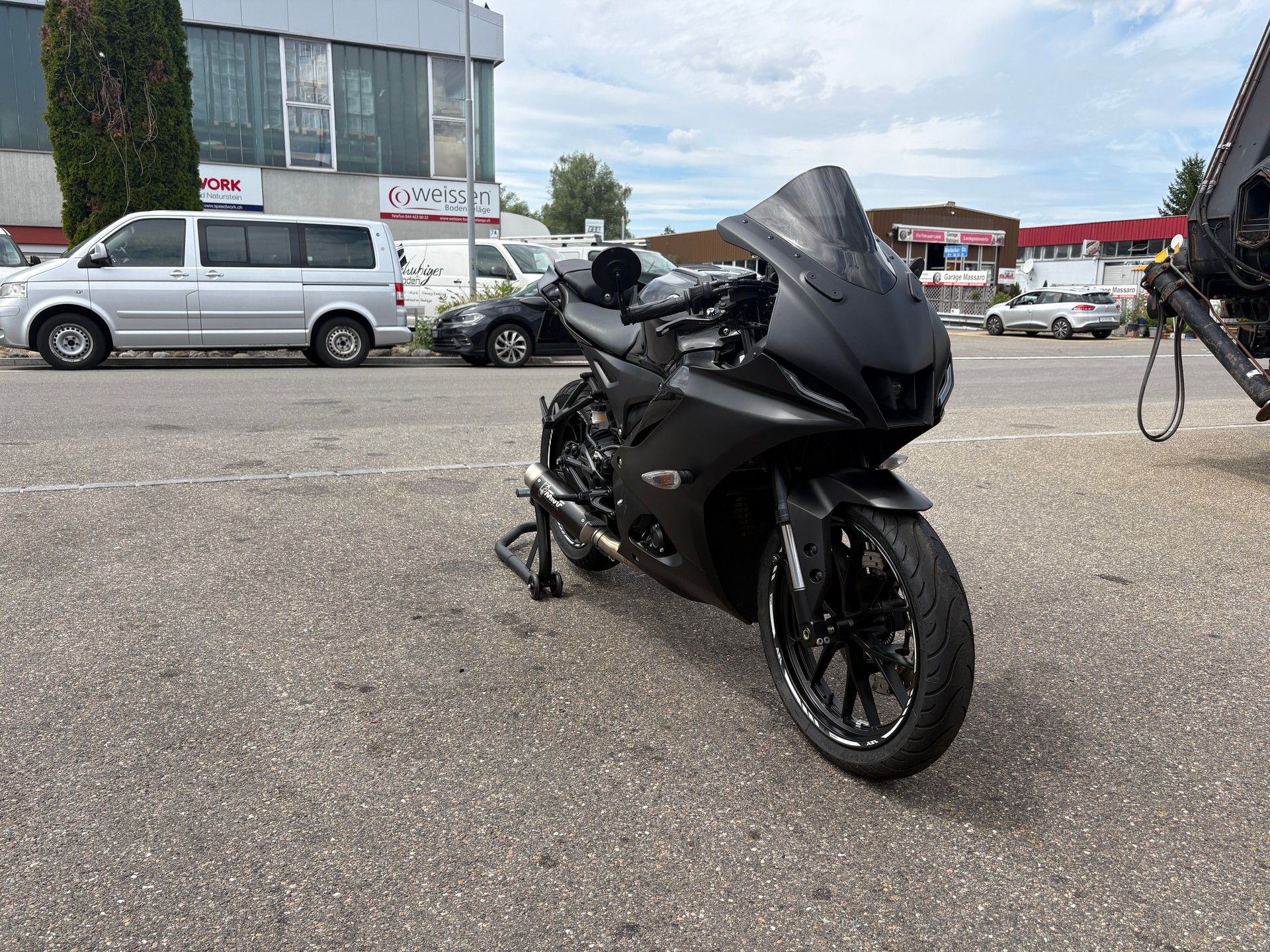YAMAHA YZF-R 125 ABS-image-2