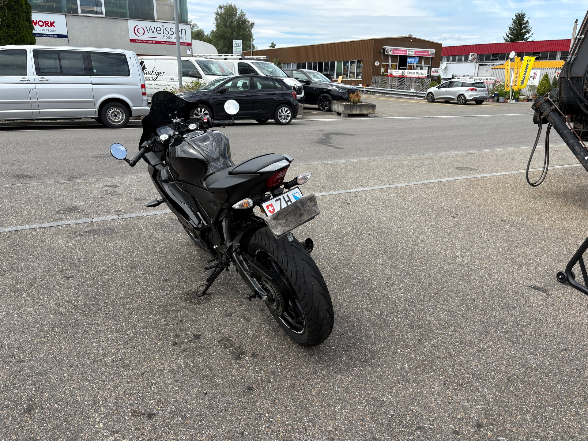 YAMAHA YZF-R 125 ABS-image-8