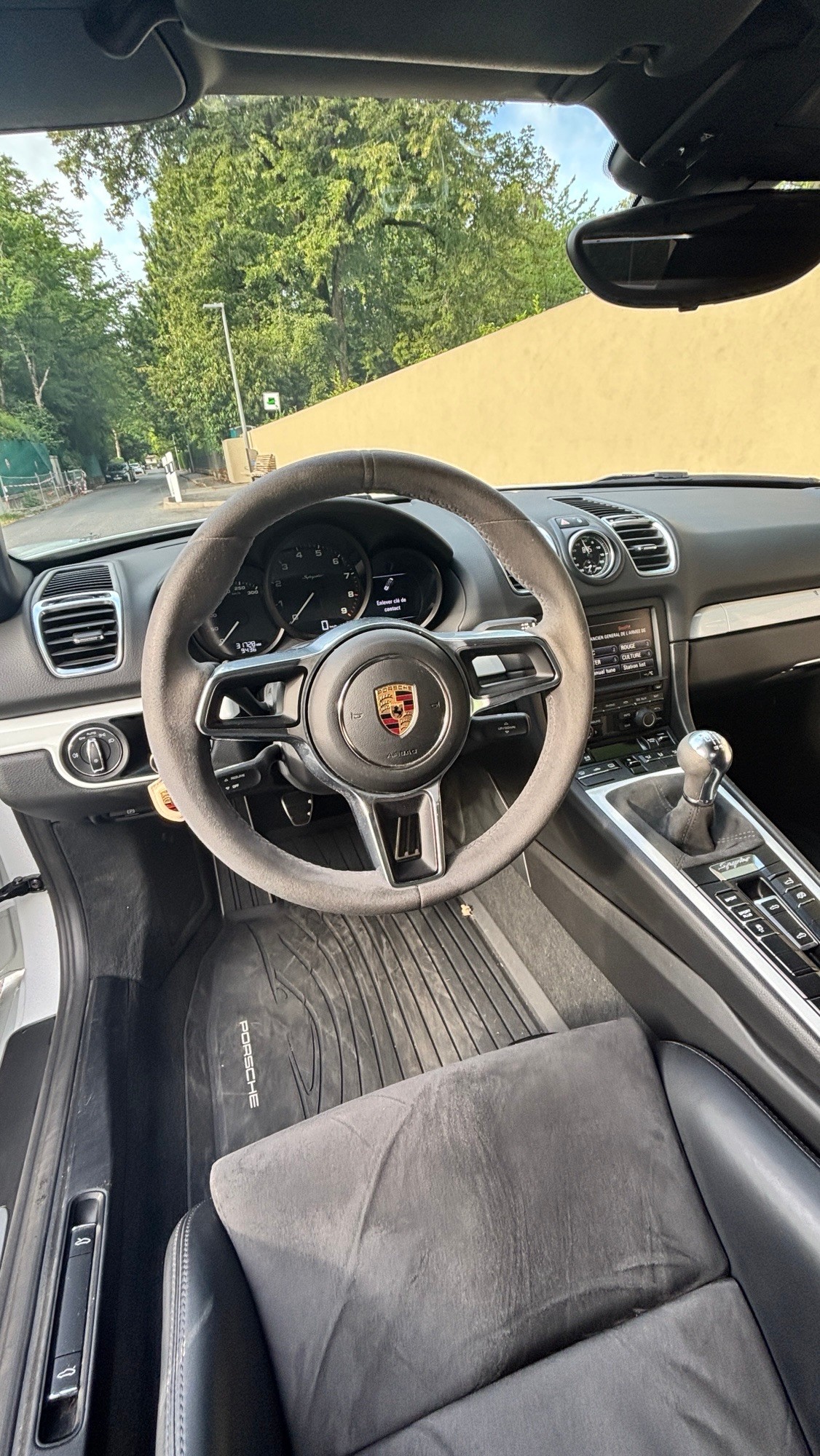 PORSCHE 3.8 Spyder-image-11