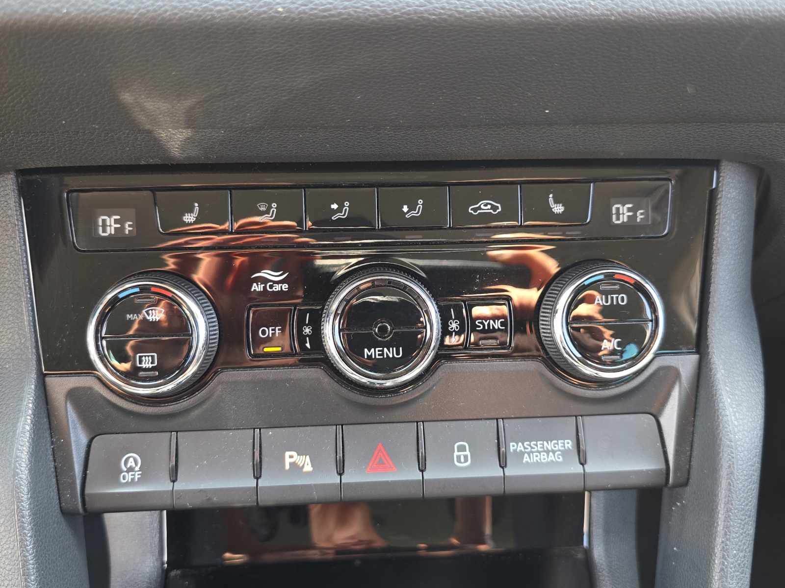 SKODA Karoq 2.0 TDI CR Ambition 4x4 DSG-image-15