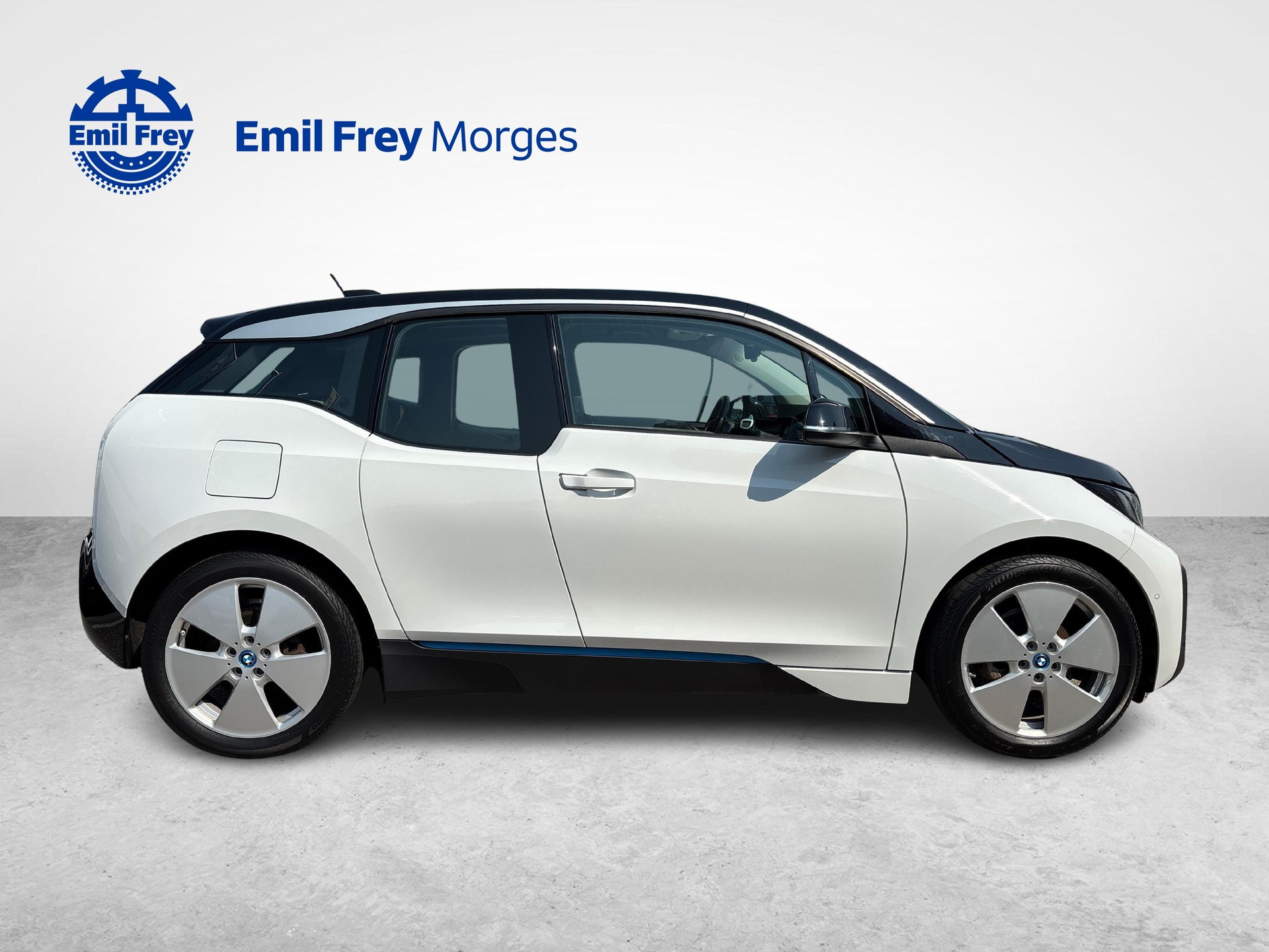 BMW i3 120 Ah-showroom-element-2