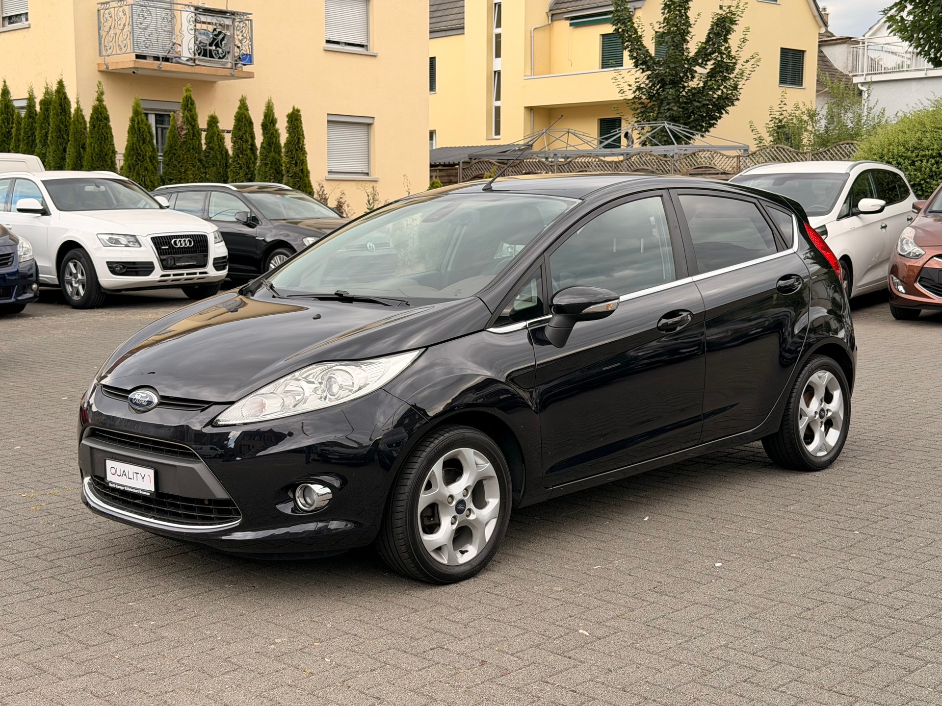 FORD Fiesta 1.6 16V Titanium-showroom-element-2