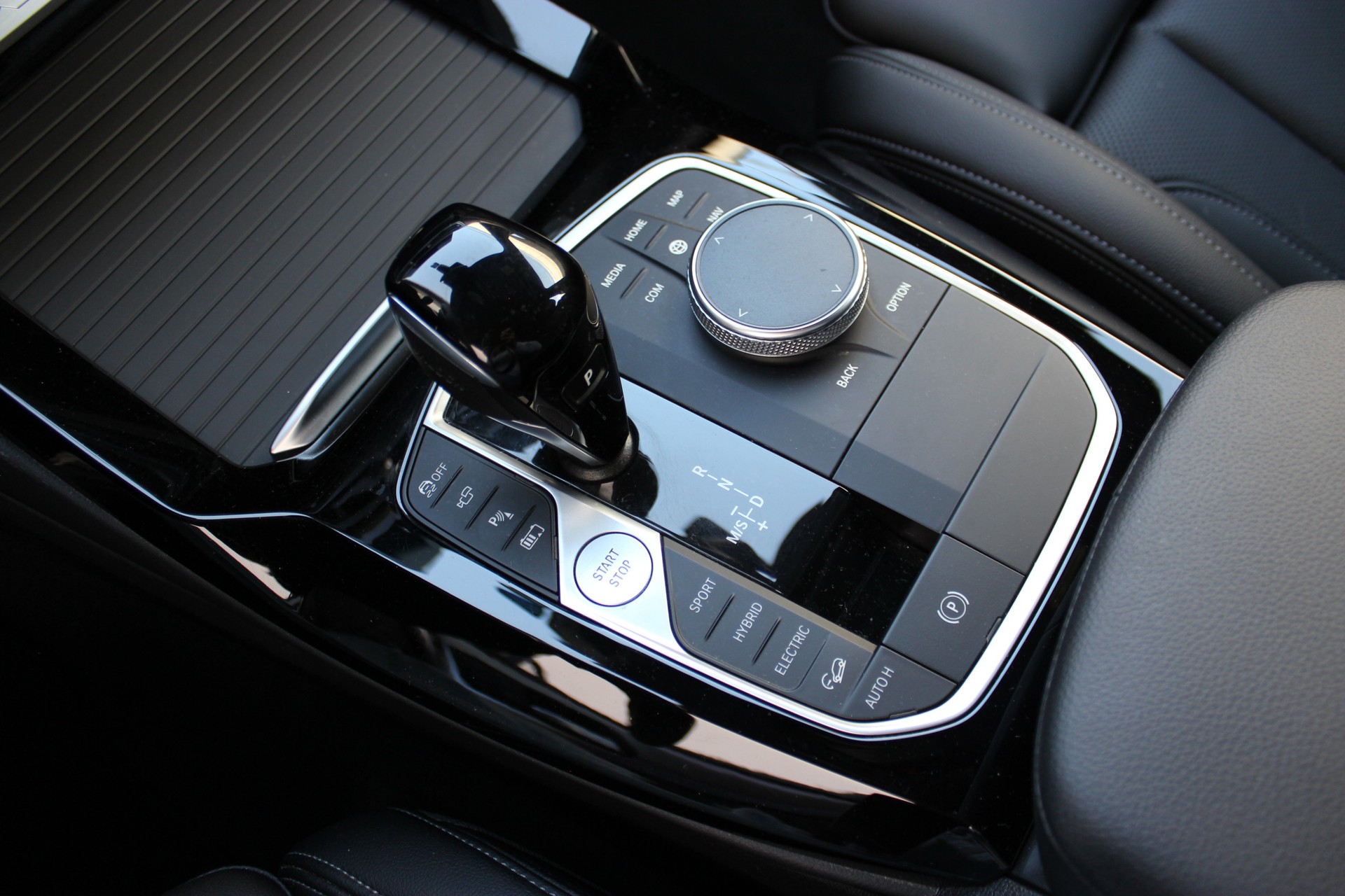 BMW X3 xDrive 30e M Sport-image-24