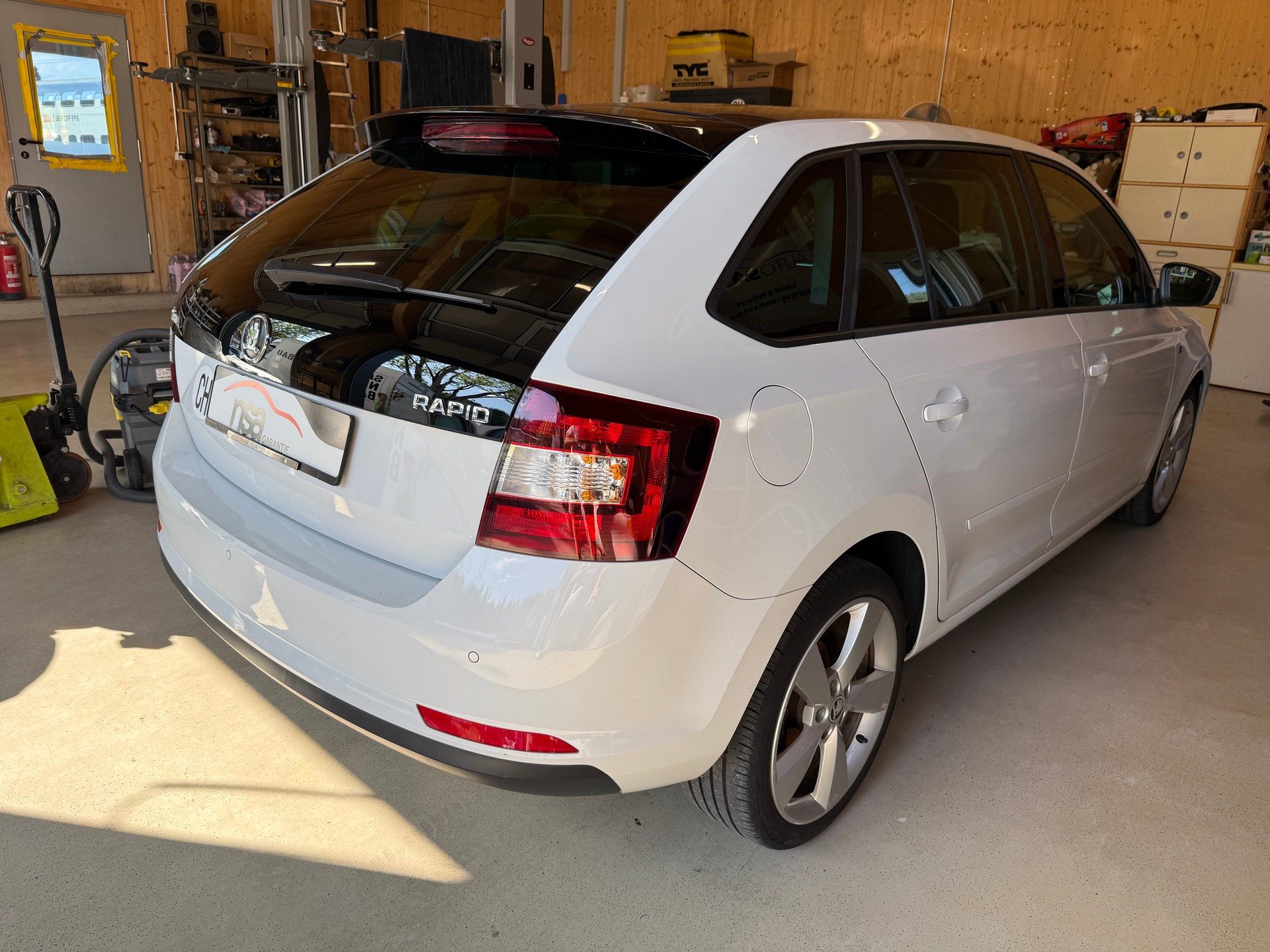 SKODA Rapid Spaceback 1.2 TSI Elegance-showroom-element-3