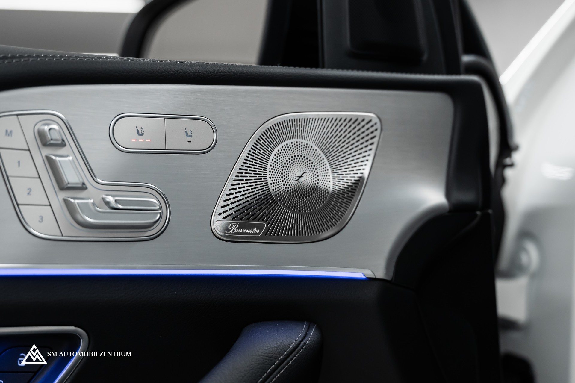 MERCEDES-BENZ GLE 450 AMG Line 4matic / Werksgarantie / Panorama / 360° / AHK / Head-Up-image-22