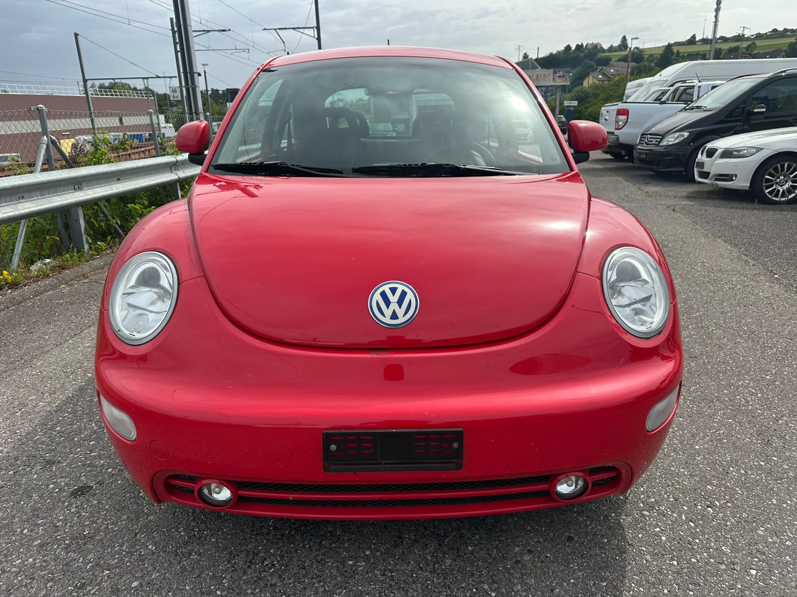 VW Beetle 2.0-showroom-element-1