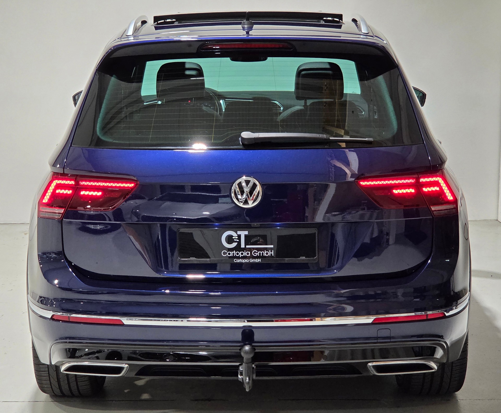 VW Tiguan 2.0TSI RLine 4Motion DSG-showroom-element-3