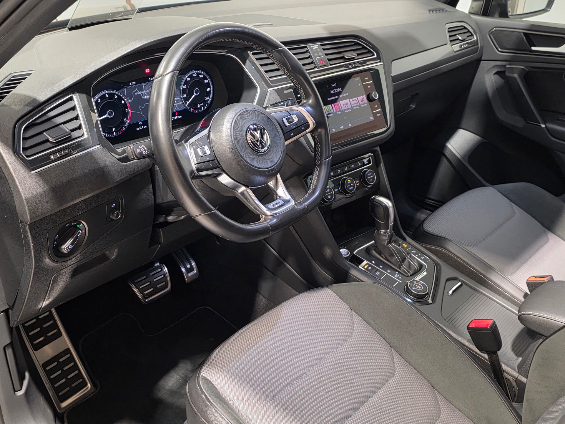 VW Tiguan 2.0TSI RLine 4Motion DSG-image-6