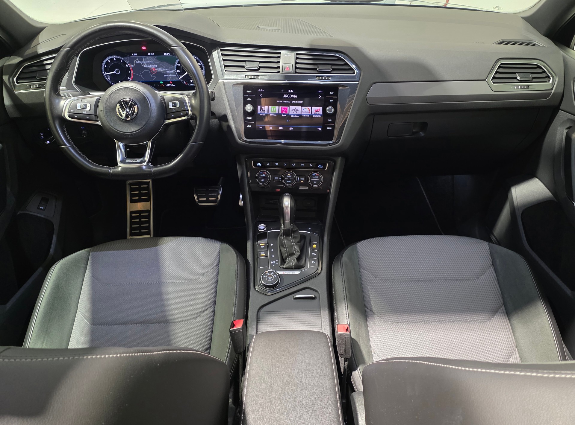 VW Tiguan 2.0TSI RLine 4Motion DSG-image-4