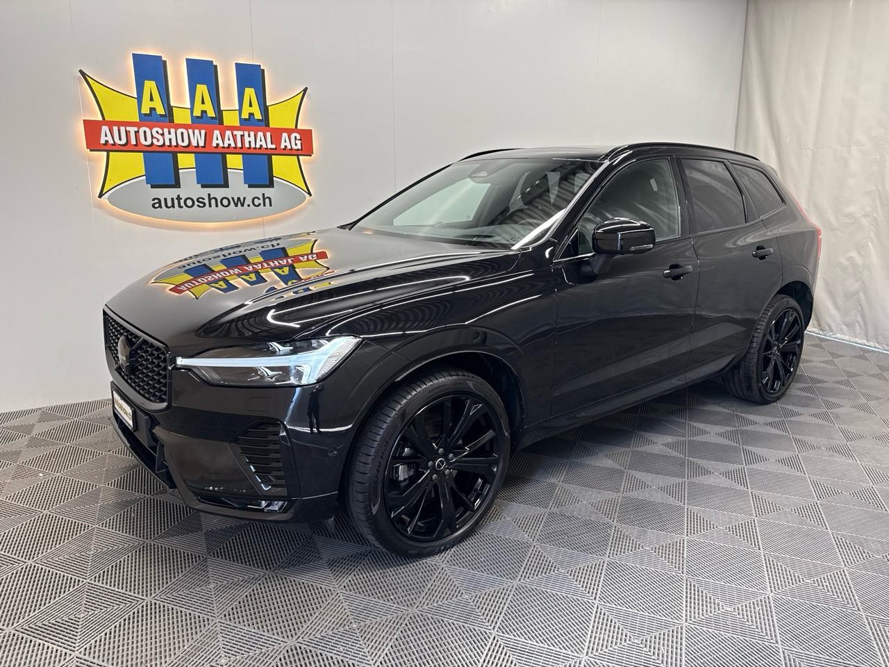 VOLVO XC60 B5 MHD AWD Black Edition Plus Geartronic