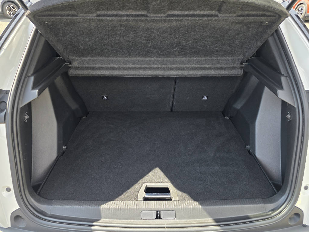 PEUGEOT 2008 1.2 PureTech 130 GT-image-7