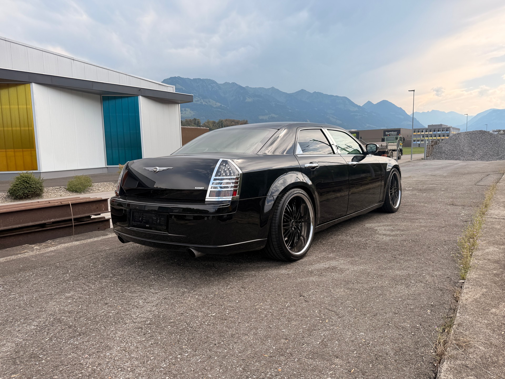 CHRYSLER SRT8 6,1 HEMI V8-image-2