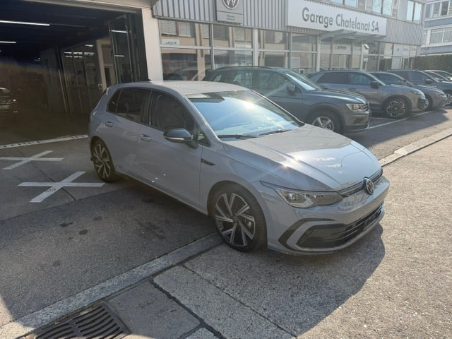 VW Golf 1.5 eTSI mHEV ACT R-Line 75 Edition DSG-image-1