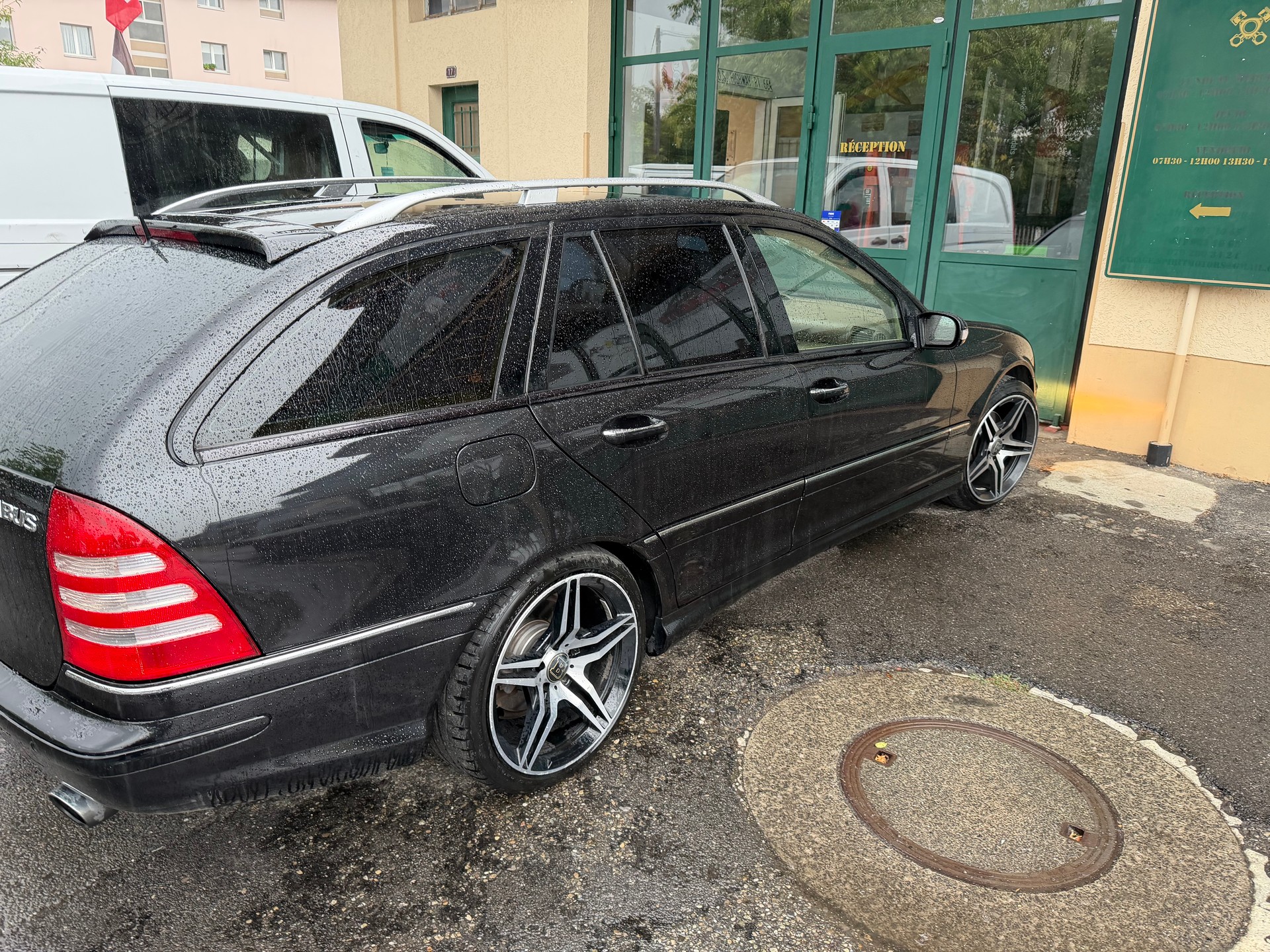 MERCEDES-BENZ C 320 Elégance Automatic-showroom-element-1