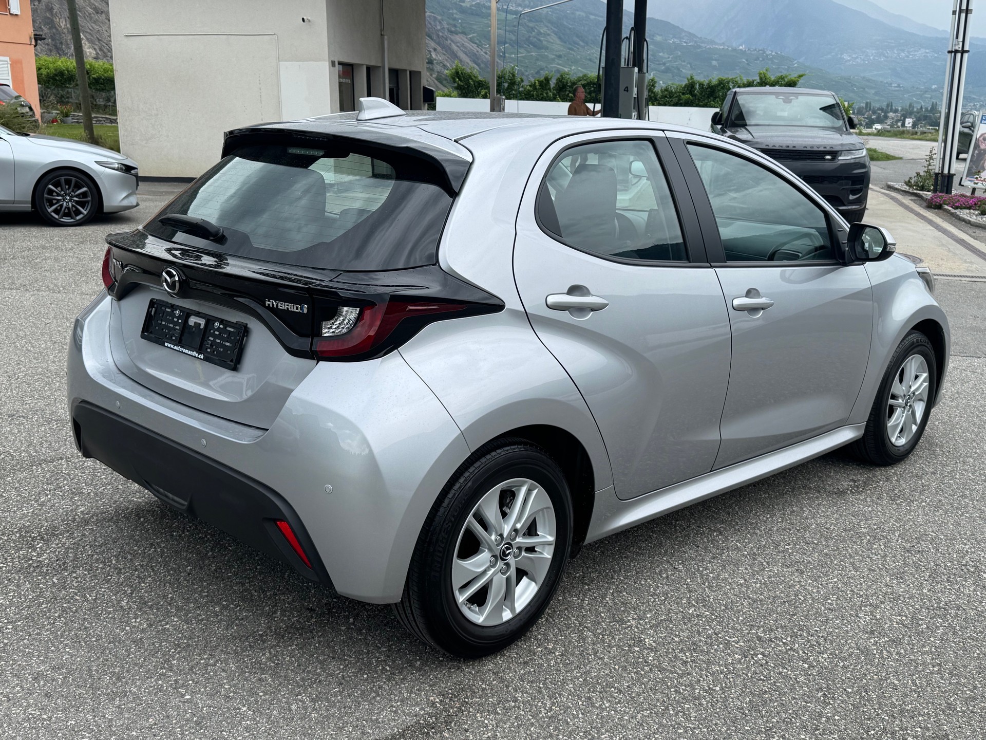 MAZDA 2 Hybrid Agile-image-2