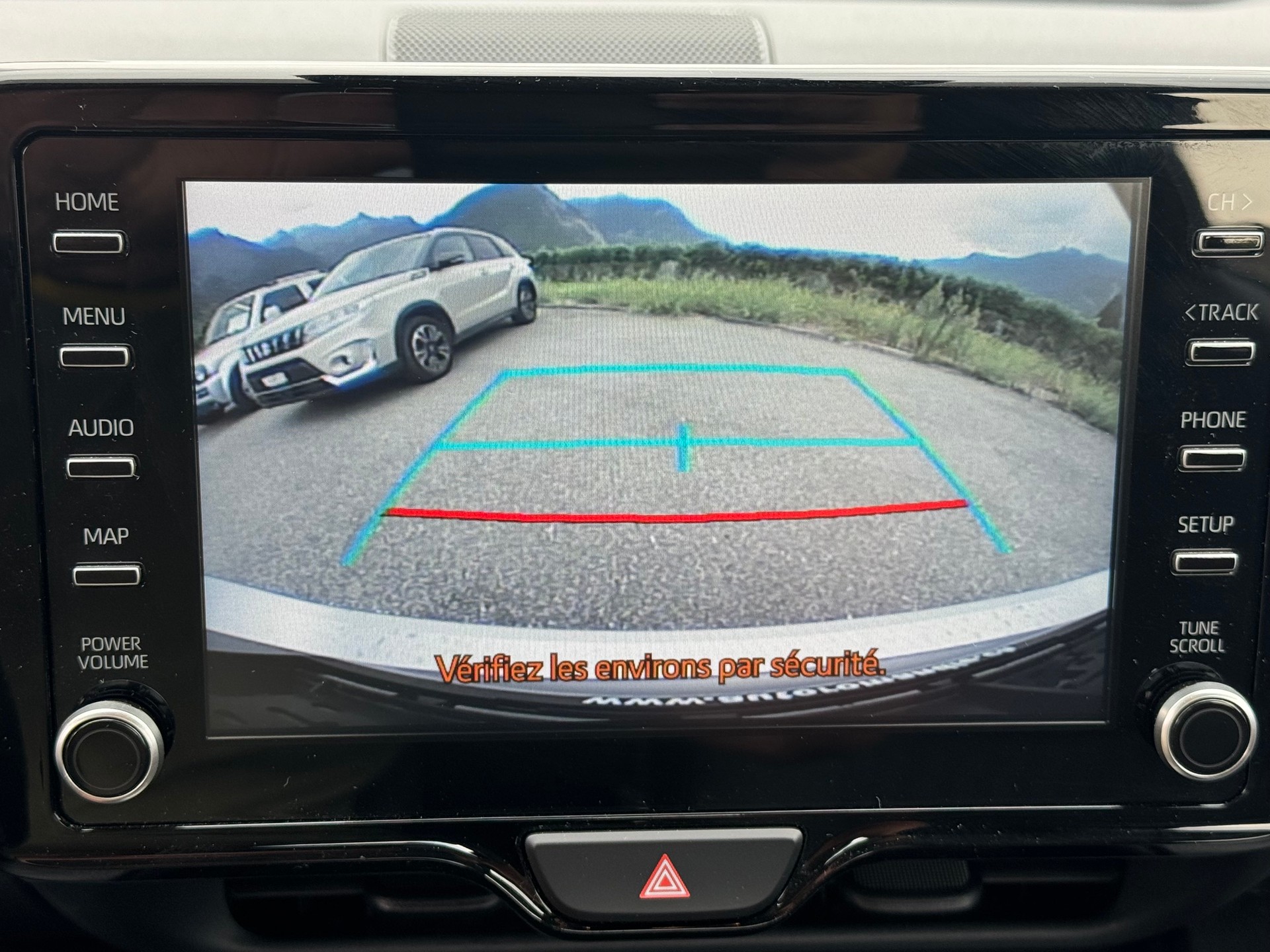 MAZDA 2 Hybrid Agile-image-10