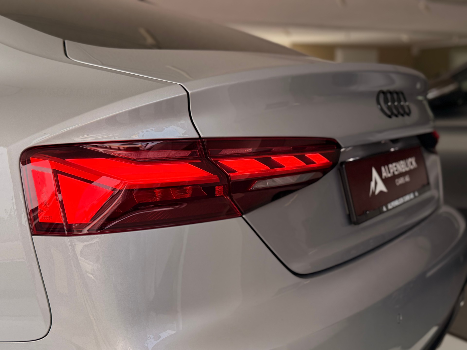 AUDI A5 Sportback 40 TDI S-line S-tronic-image-9