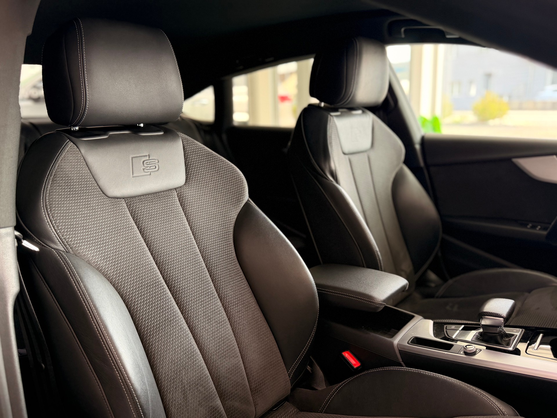 AUDI A5 Sportback 40 TDI S-line S-tronic-image-25