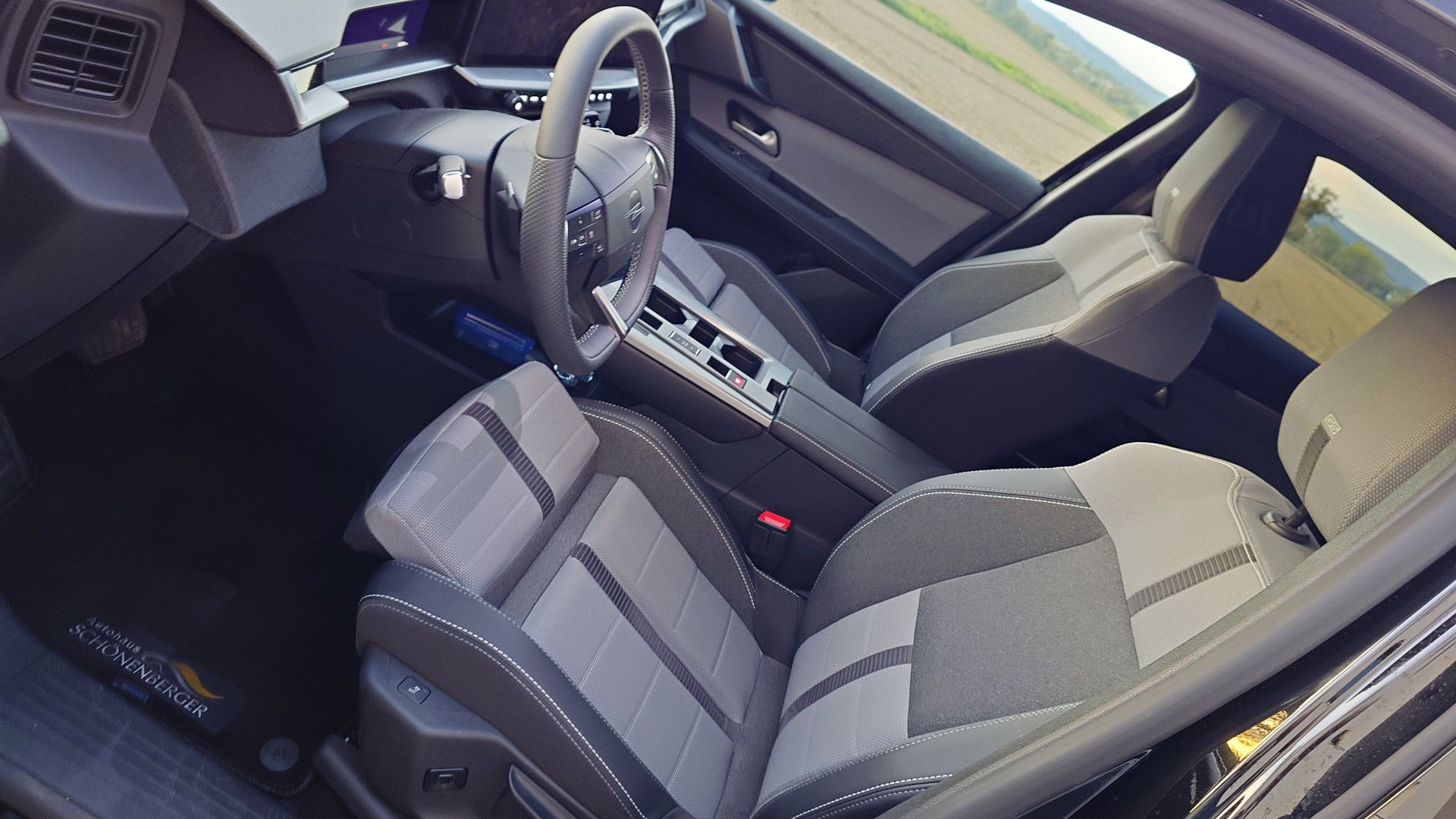 OPEL Grandland -e Ultimate TOP-Ausstattung, Anhängerkupplung-image-14