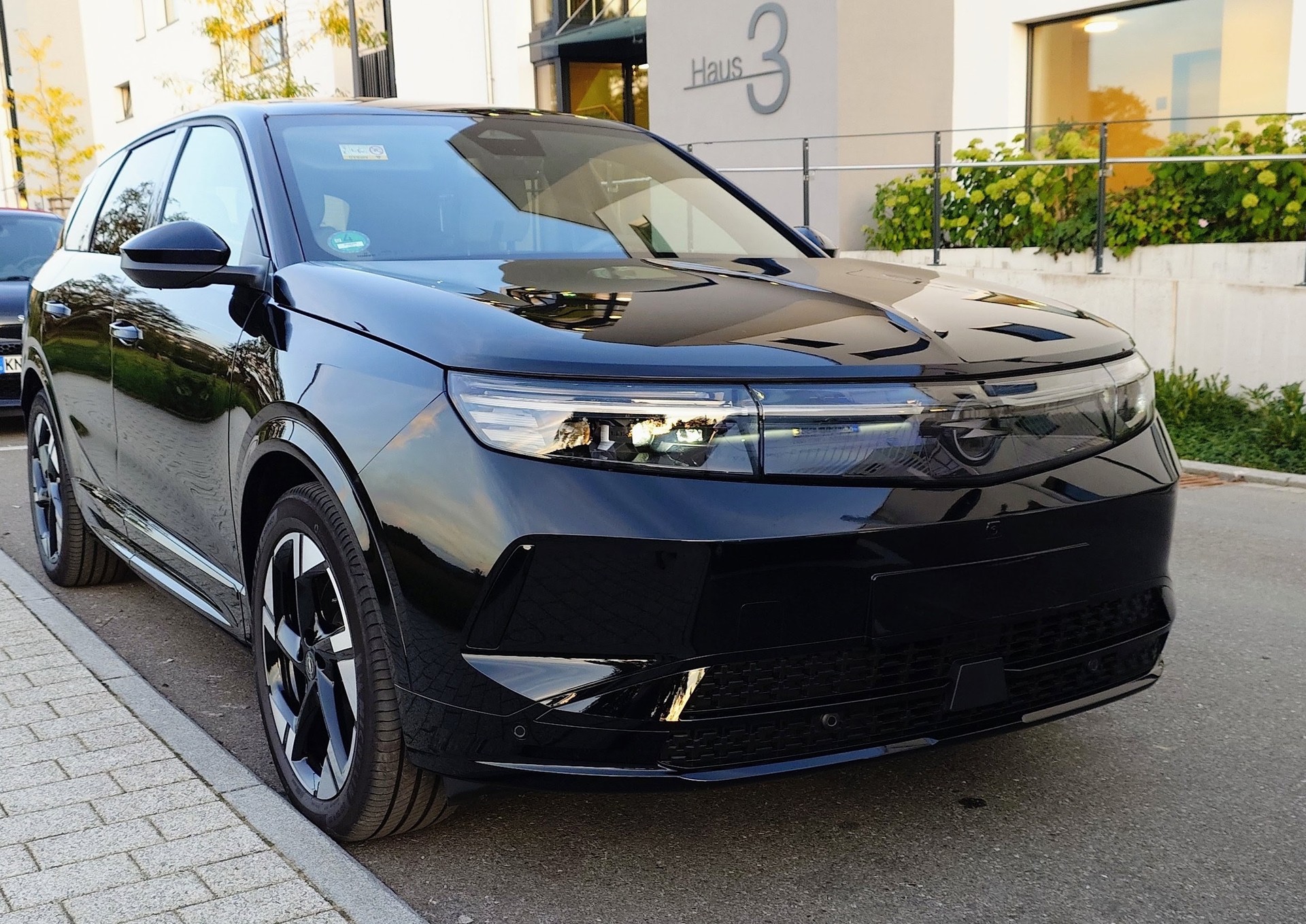 OPEL Grandland -e Ultimate TOP-Ausstattung, Anhängerkupplung