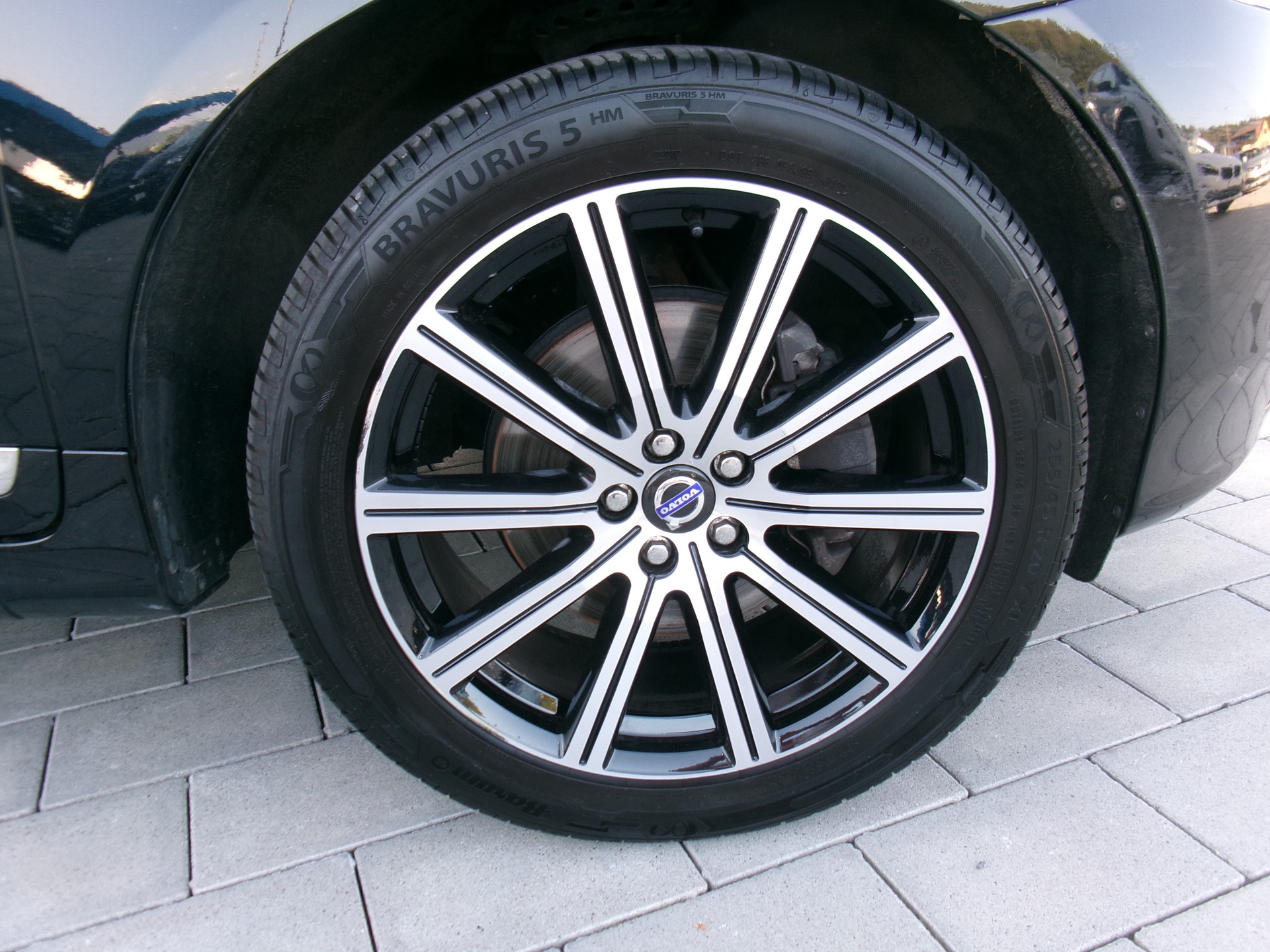 VOLVO XC60 D5 AWD Summum Geartronic-showroom-element-3