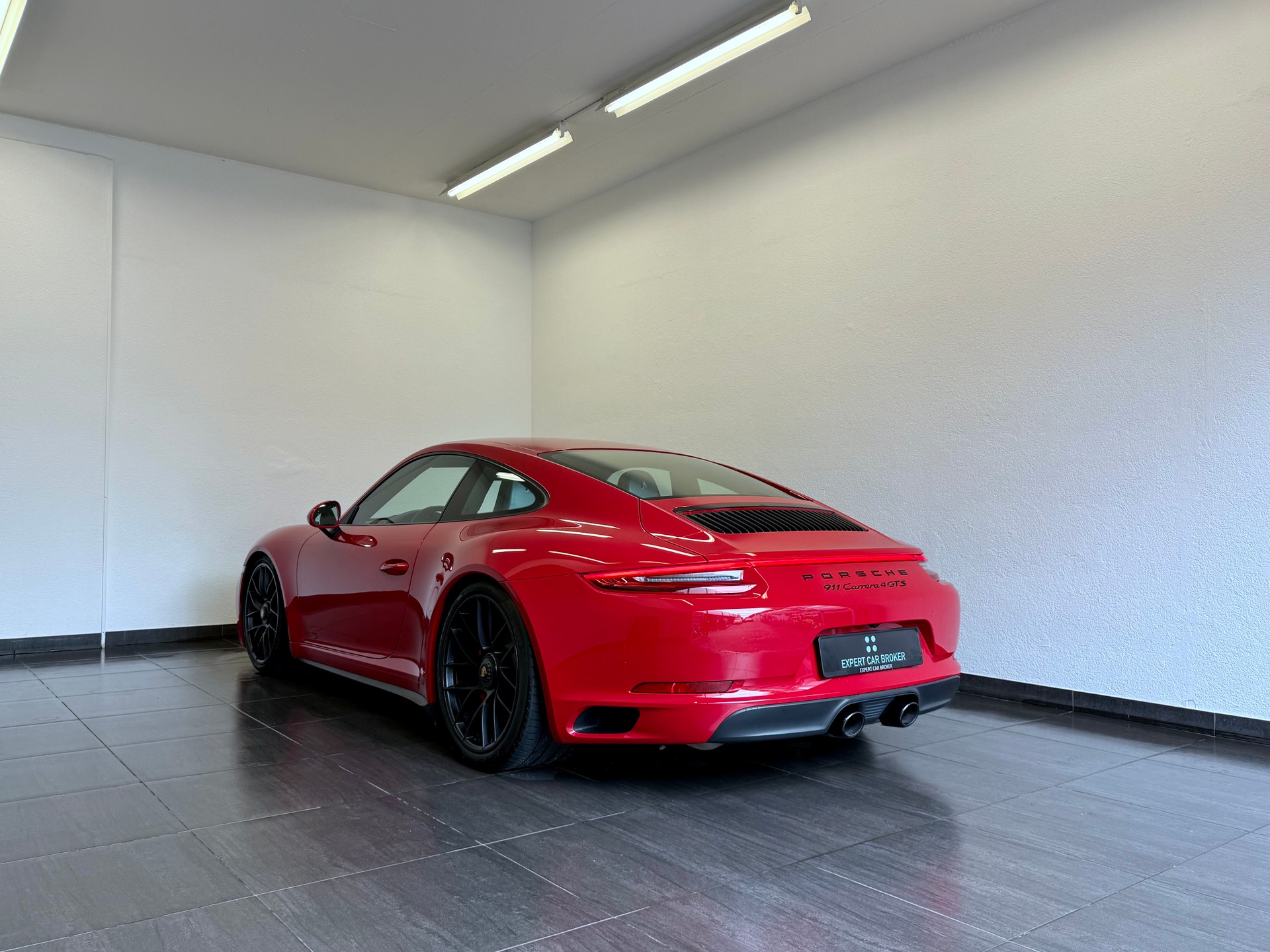 PORSCHE 911 Carrera 4 GTS PDK 991.2 inkl. Porsche Approved bis 07.2027-image-9