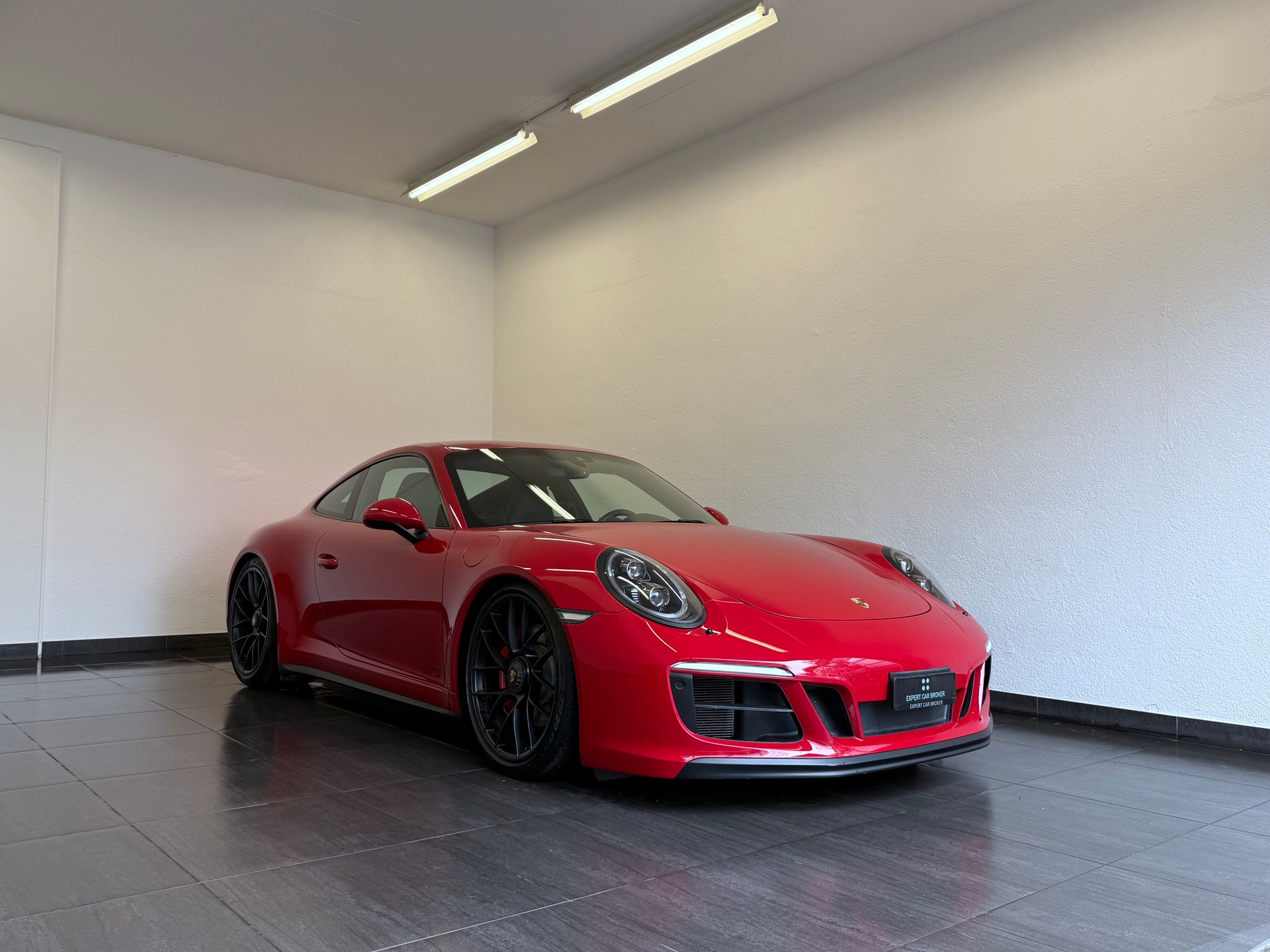 PORSCHE 911 Carrera 4 GTS PDK 991.2 inkl. Porsche Approved bis 07.2027-showroom-element-1