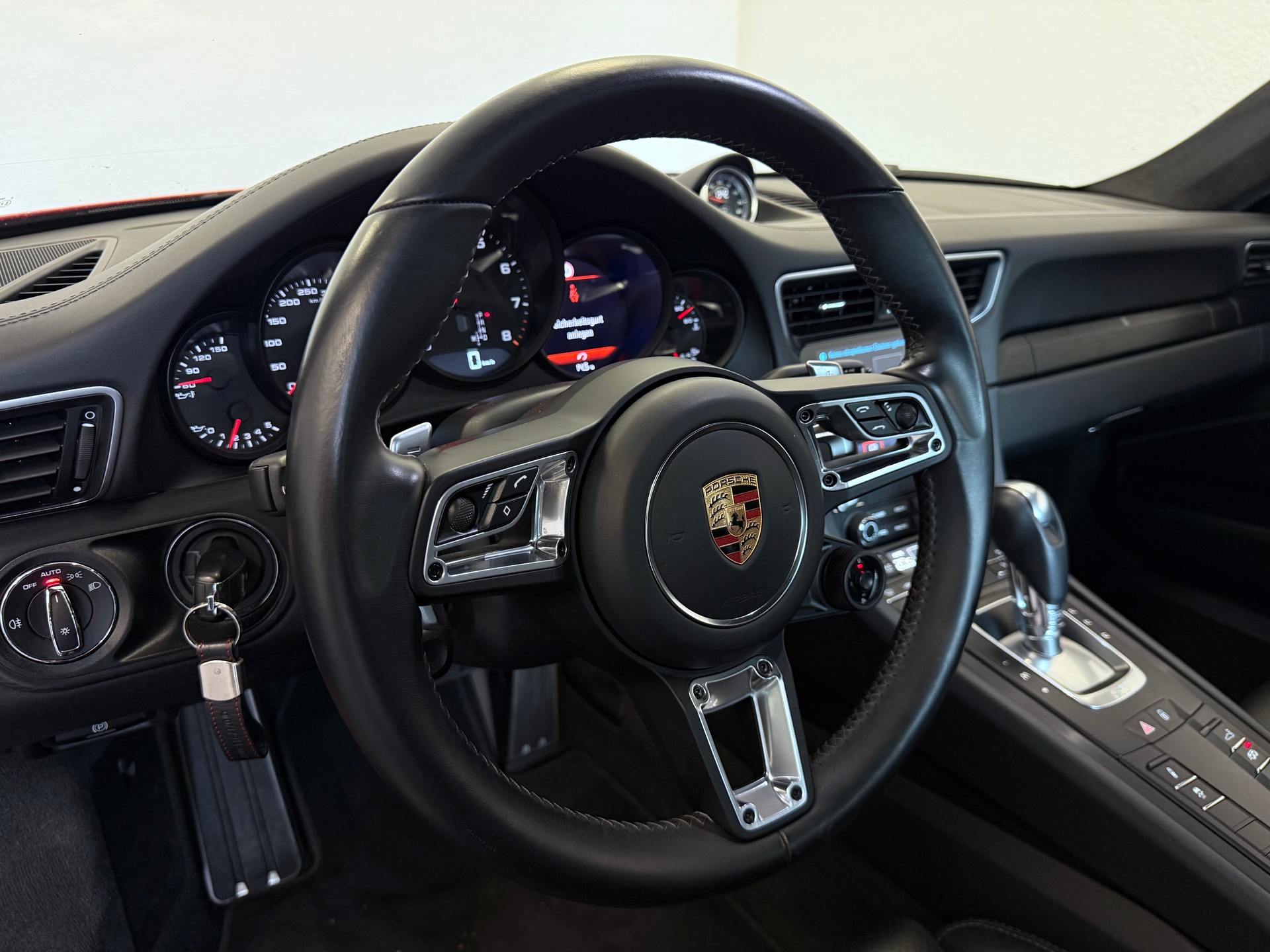 PORSCHE 911 Carrera 4 GTS PDK 991.2 inkl. Porsche Approved bis 07.2027-image-16