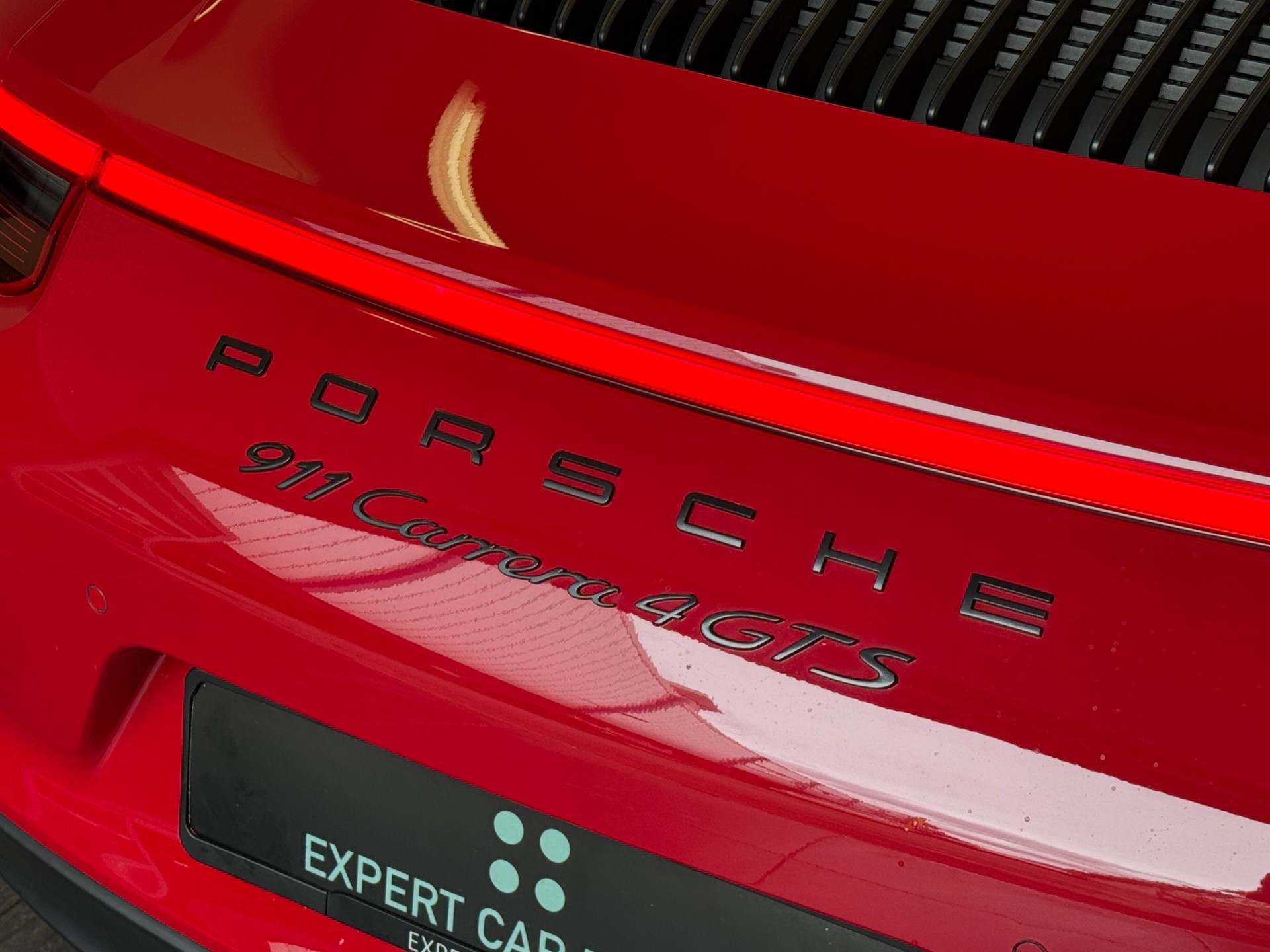 PORSCHE 911 Carrera 4 GTS PDK 991.2 inkl. Porsche Approved bis 07.2027-image-11
