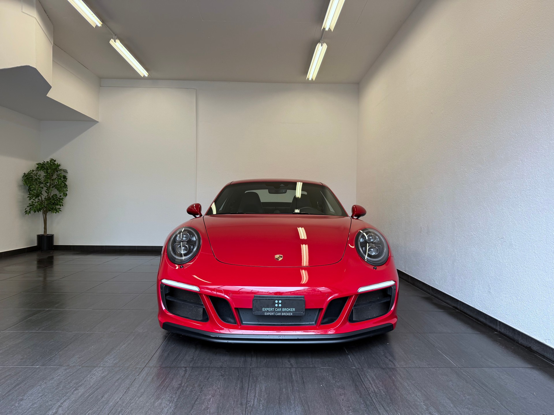 PORSCHE 911 Carrera 4 GTS PDK 991.2 inkl. Porsche Approved bis 07.2027-showroom-element-3