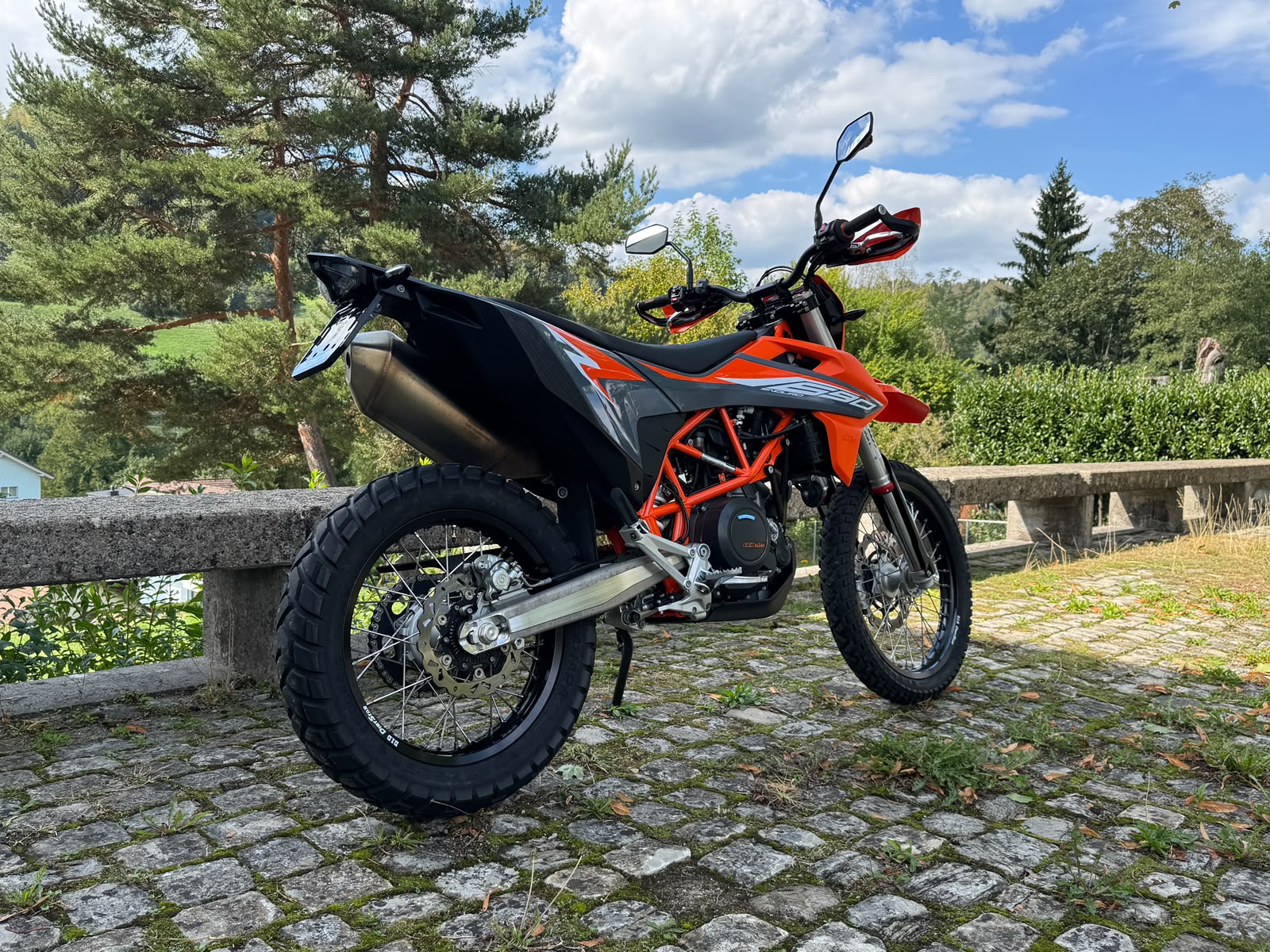 KTM 690 SMC R-image-9