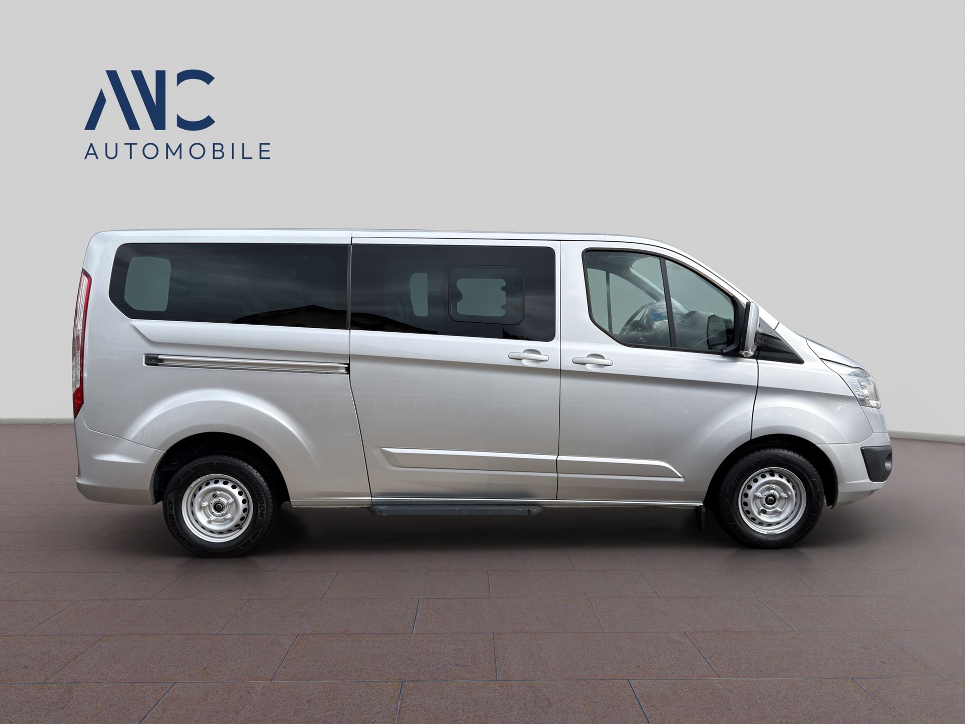 FORD Tourneo Custom 300 L2H1 Titanium-showroom-element-2