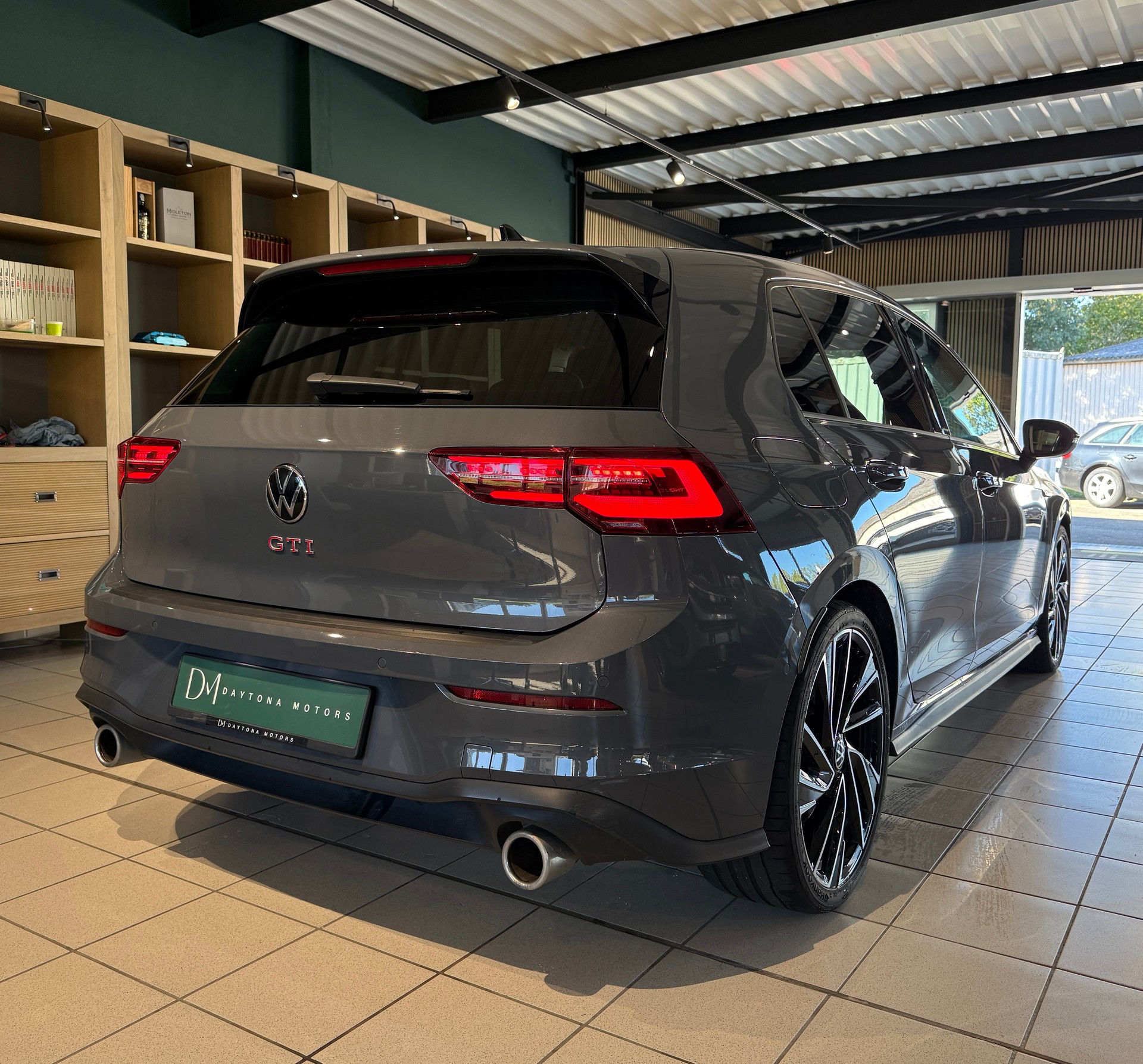 VW Golf 2.0 TSI GTI DSG-showroom-element-3