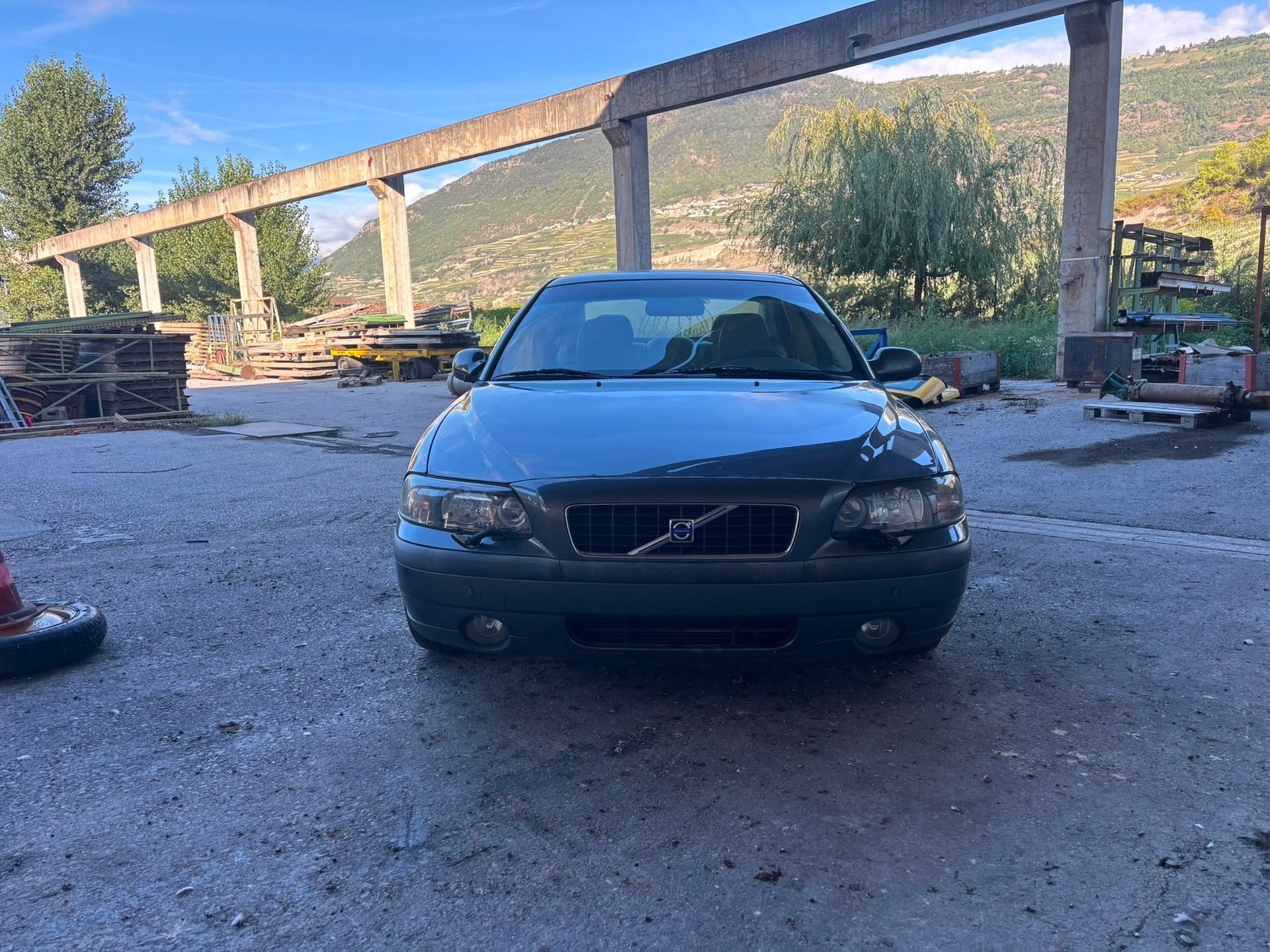 VOLVO S60 2.5T AWD