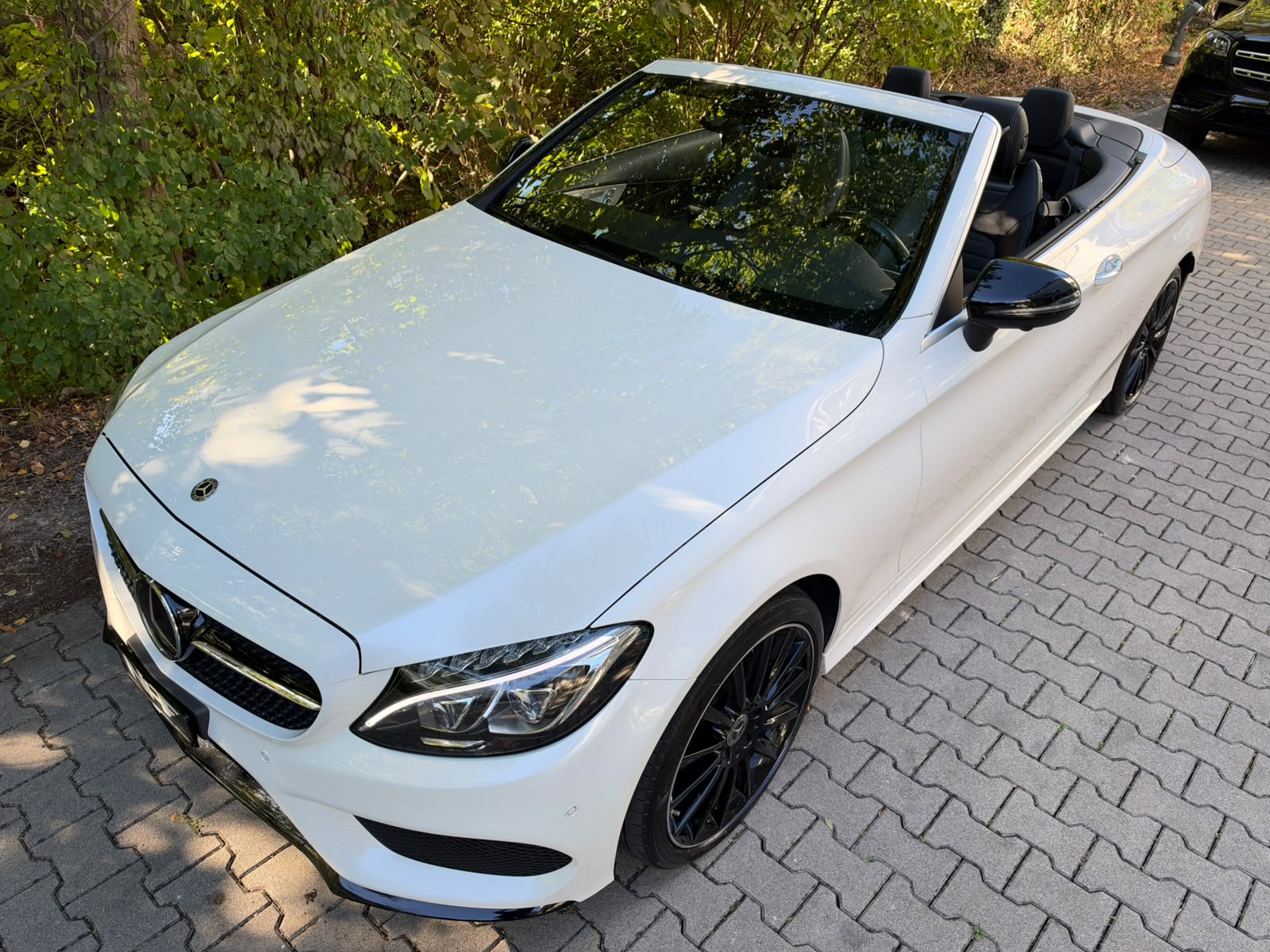 MERCEDES-BENZ C 250 Cabriolet AMG Line 9G-Tronic NIGHT Edition-showroom-element-1