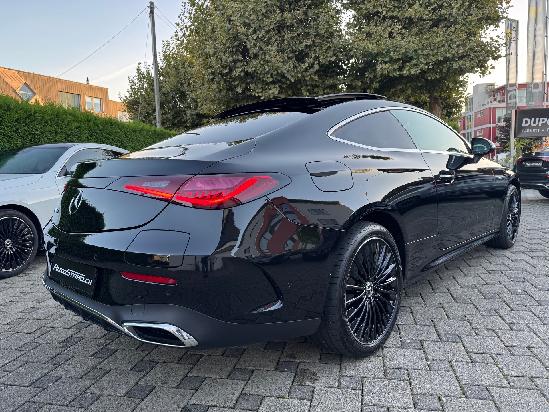 MERCEDES-BENZ CLE 300 e Coupé AMG Line 9G-Tronic-showroom-element-3