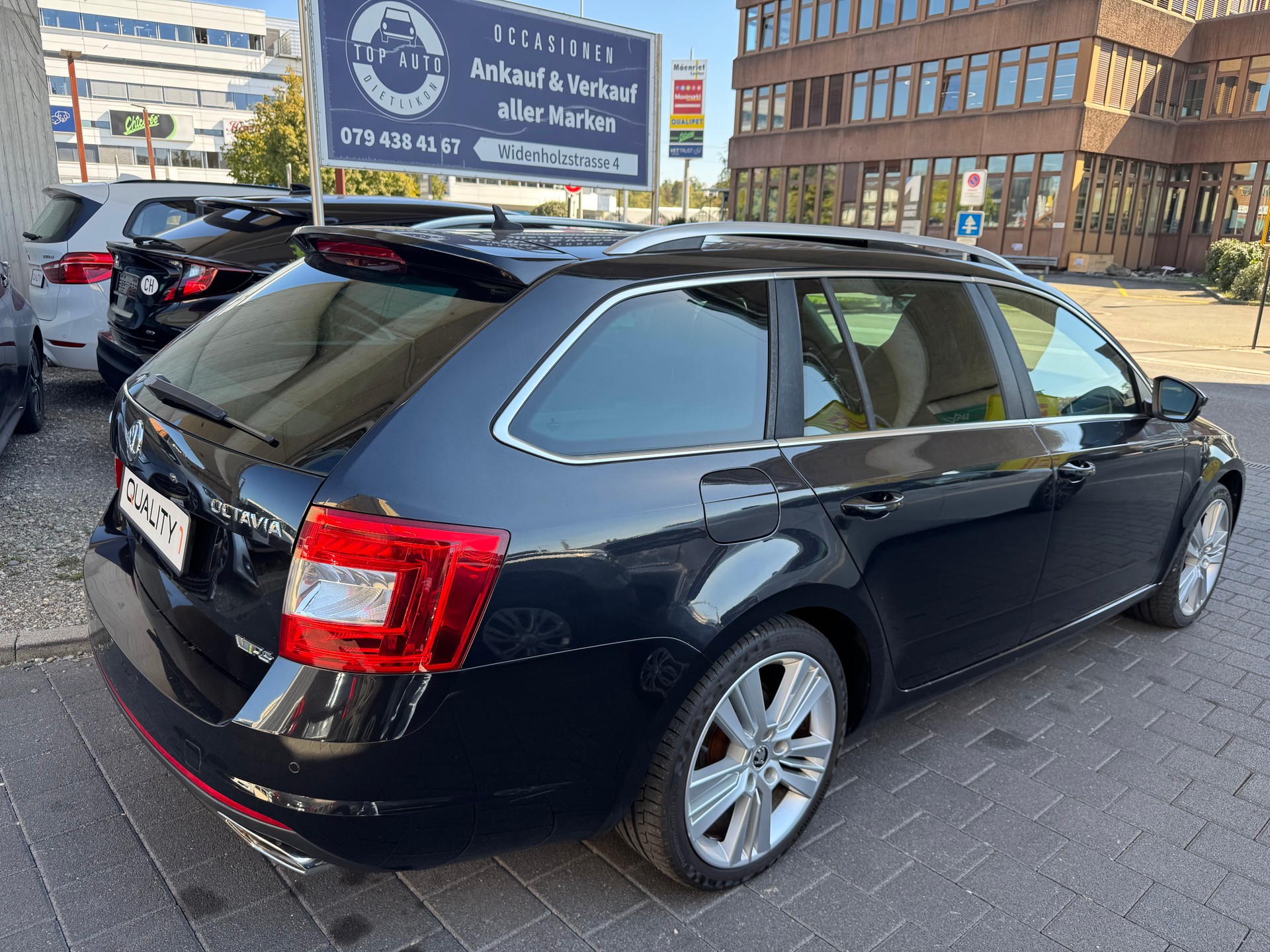 SKODA Octavia Combi 2.0 TSI RS DSG-image-2