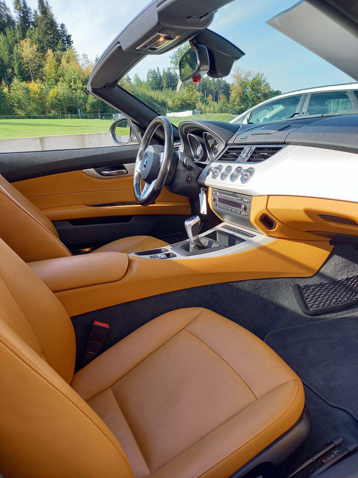 BMW Z4 sDrive23i-image-13