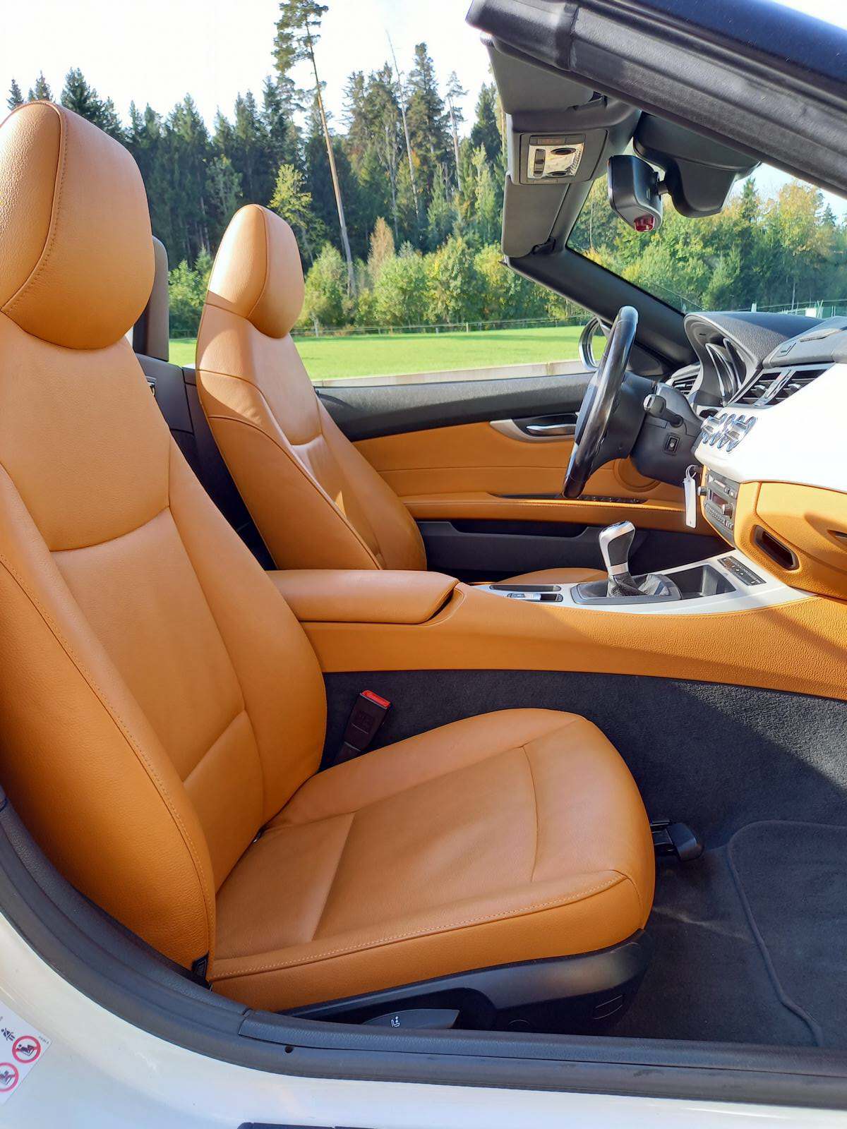 BMW Z4 sDrive23i-image-11